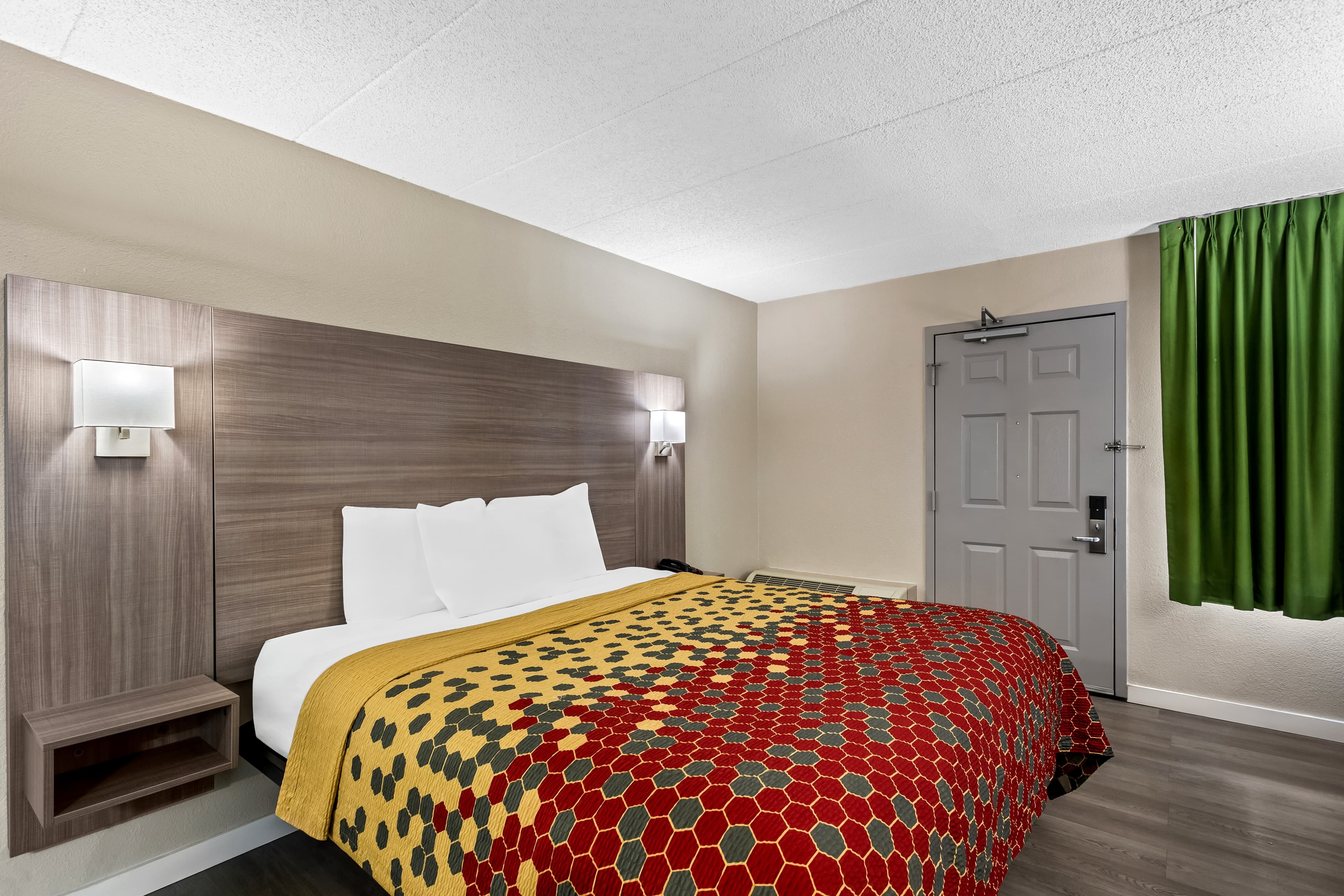 Econo Lodge Willowbrook - Image 2