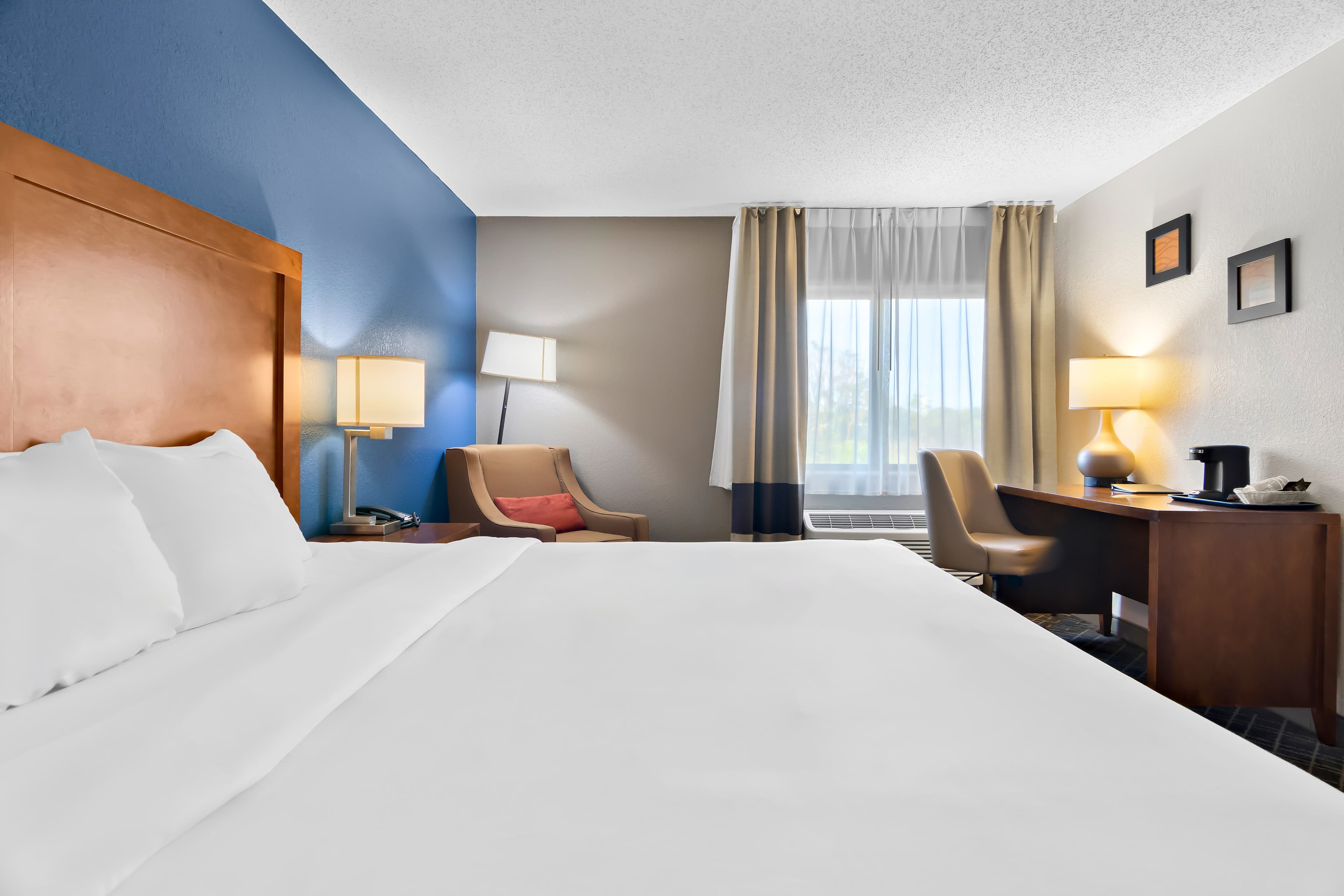 Comfort Inn Joliet West I-80 — 11