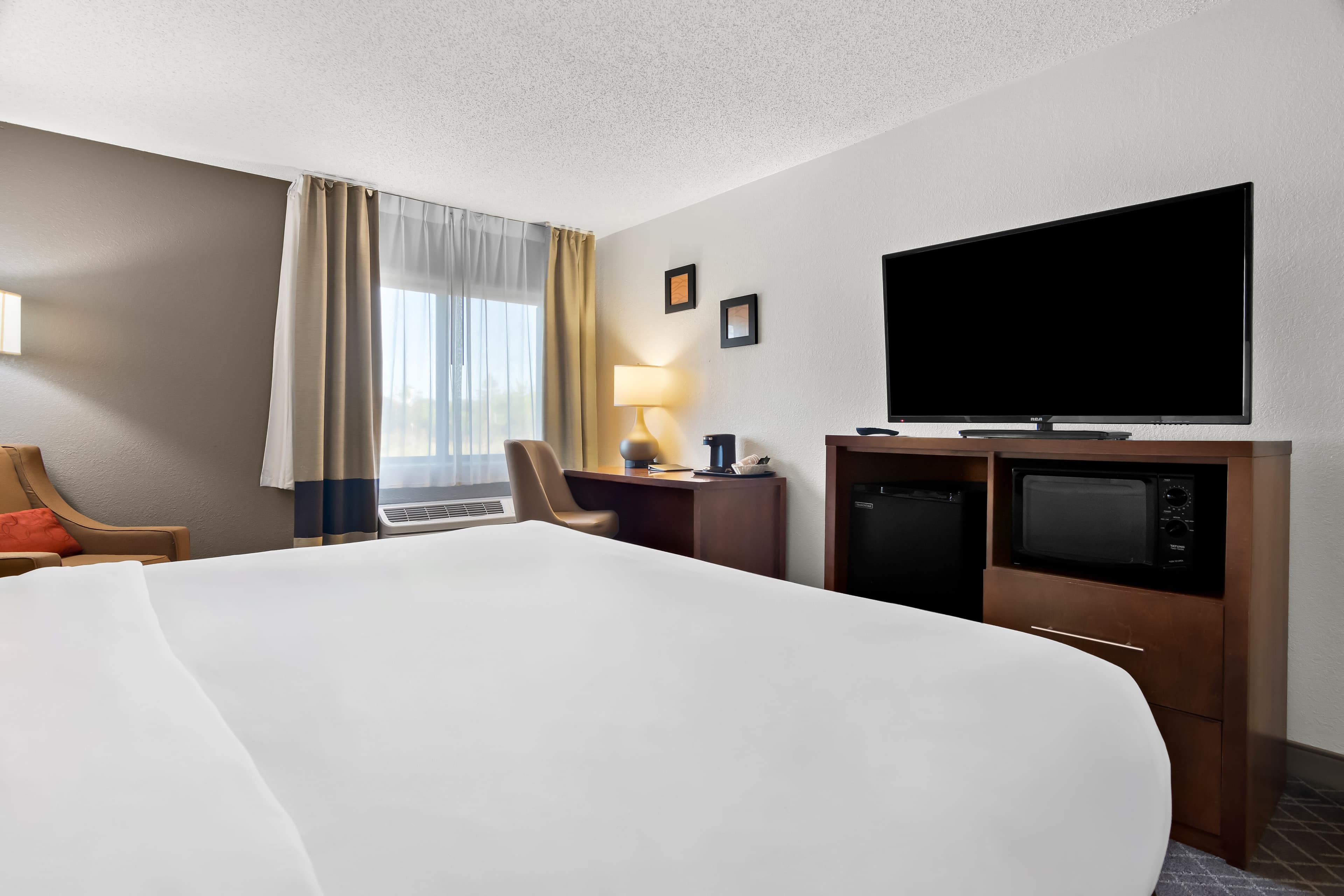 Comfort Inn Joliet West I-80 — 12