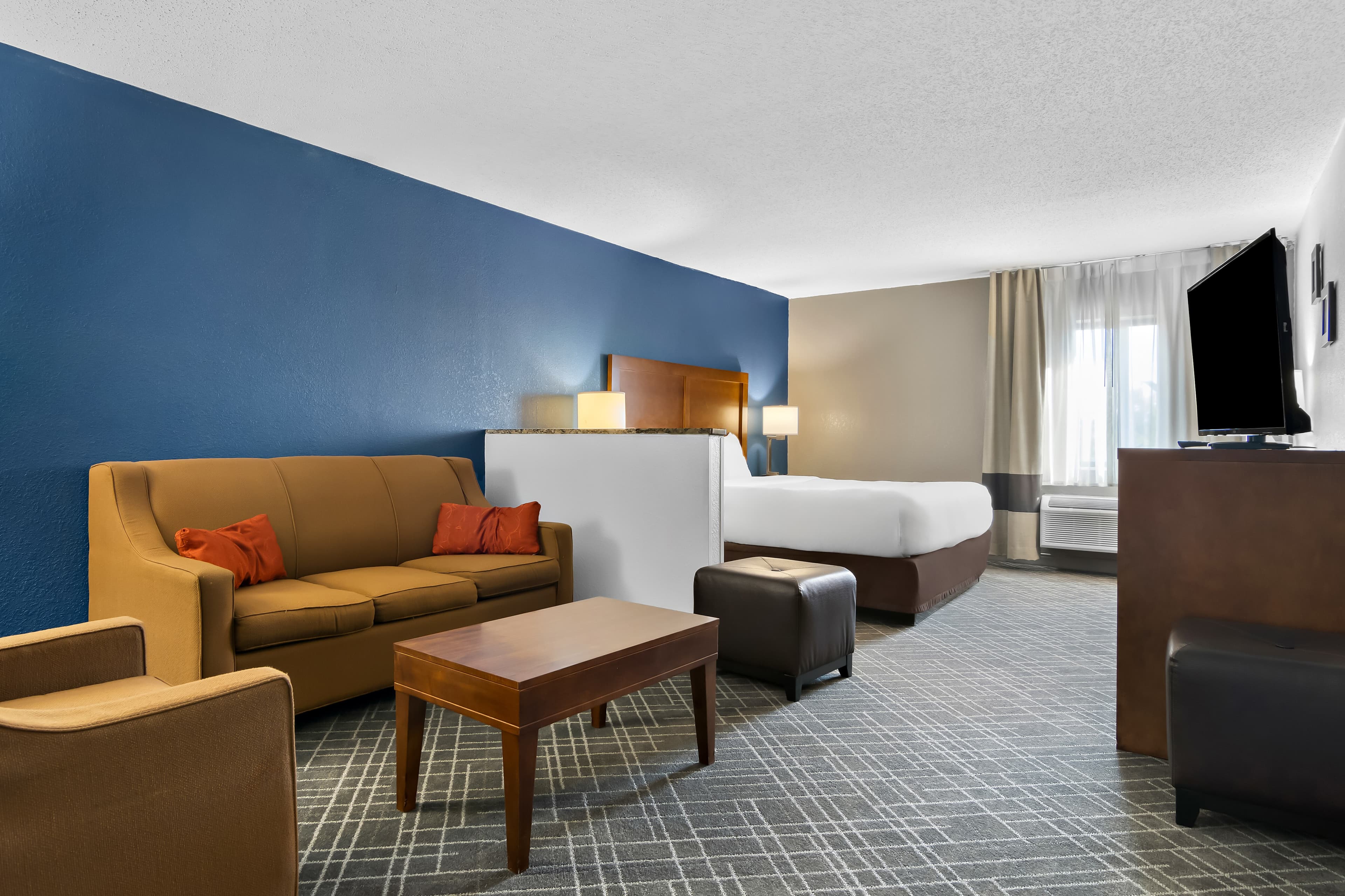 Comfort Inn Joliet West I-80 — 17