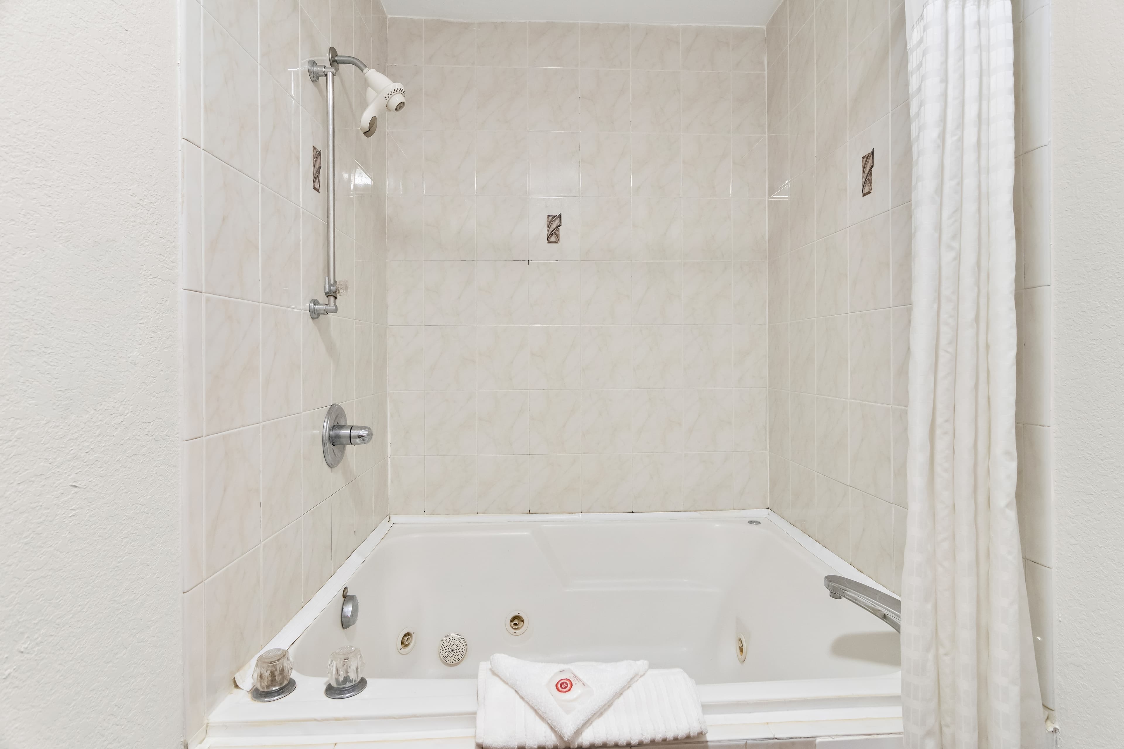 Comfort Inn Joliet West I-80 — 13