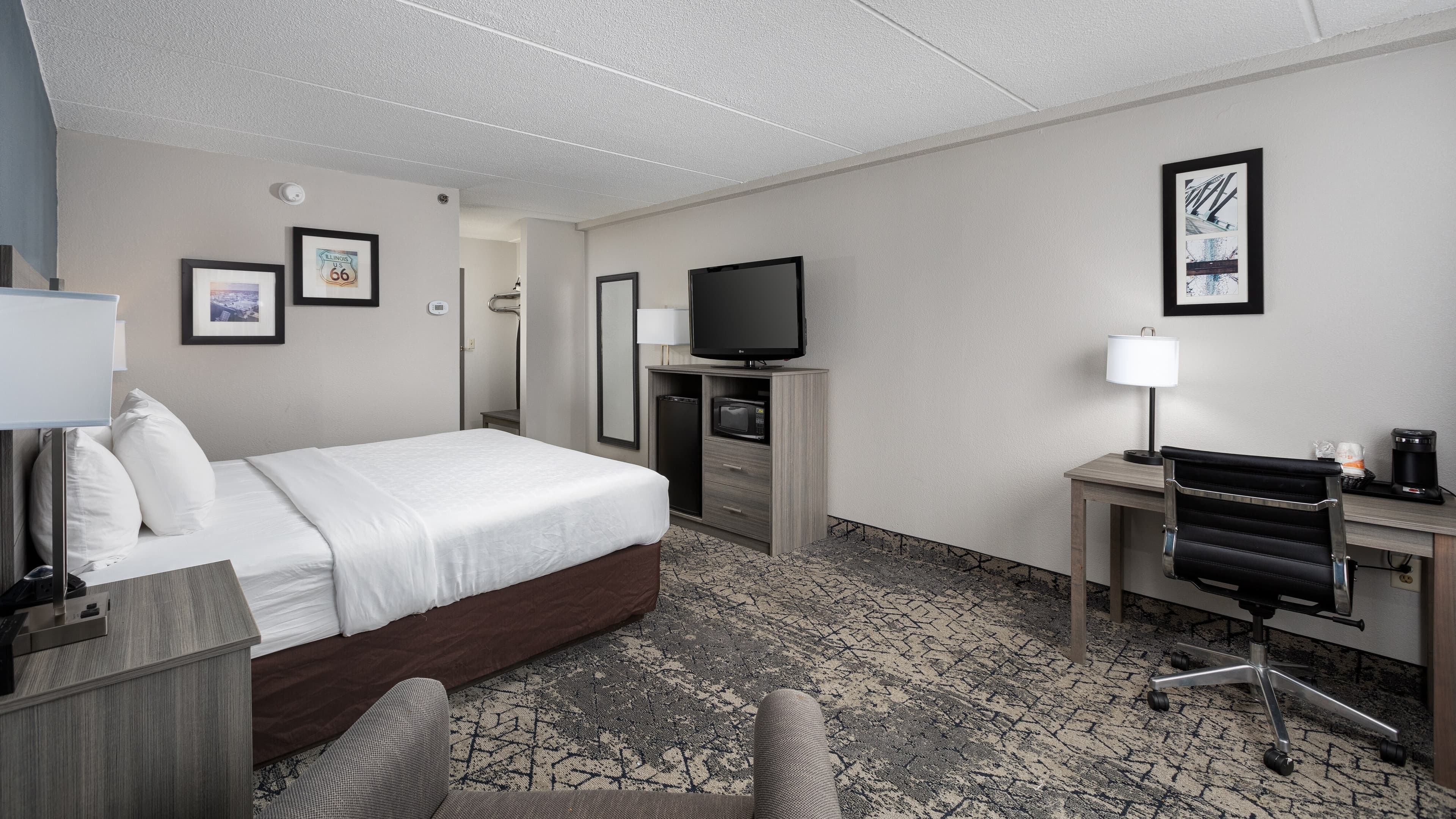 Clarion Hotel & Convention Center Joliet — 6