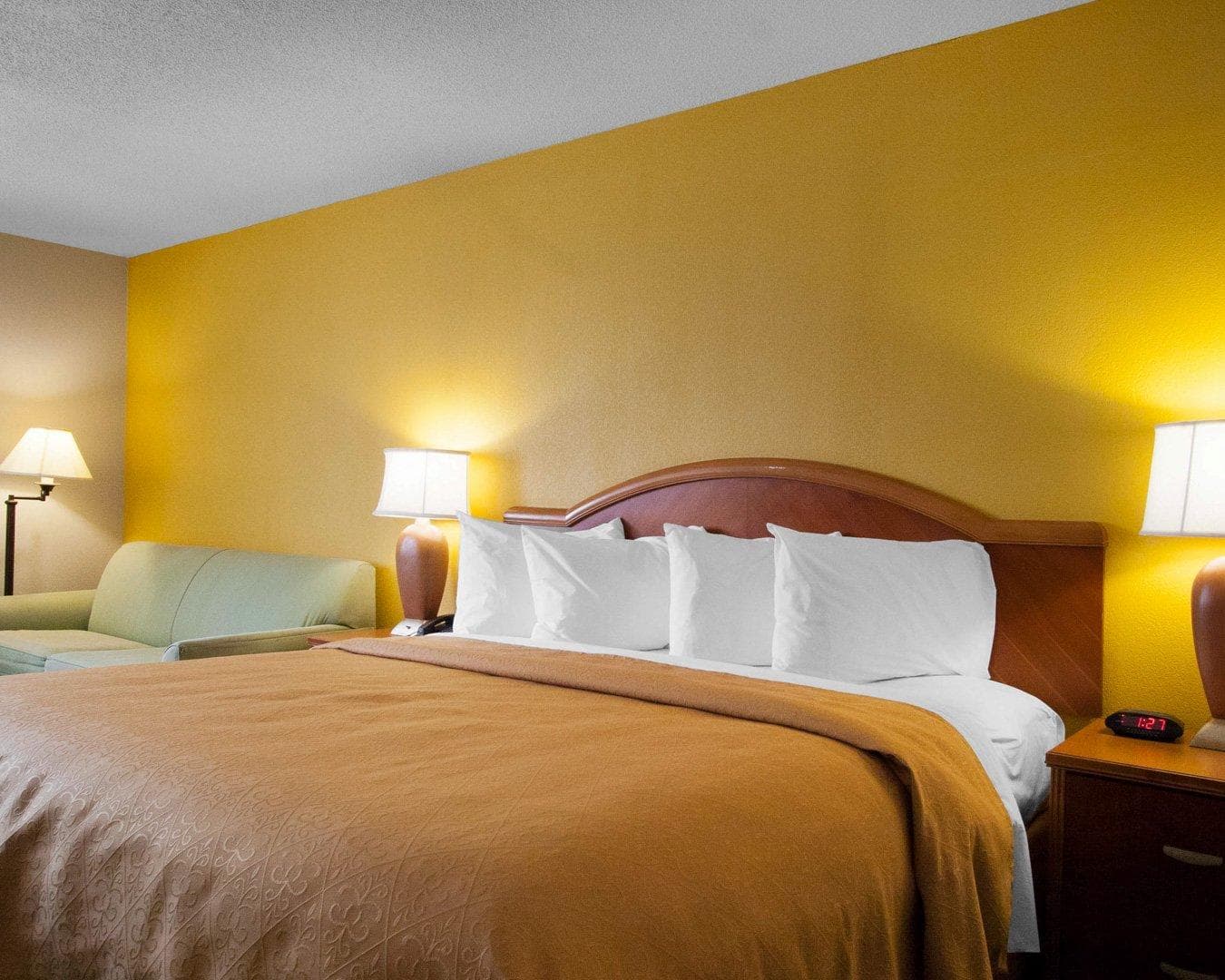 Quality Inn Cairo I-57 — 17