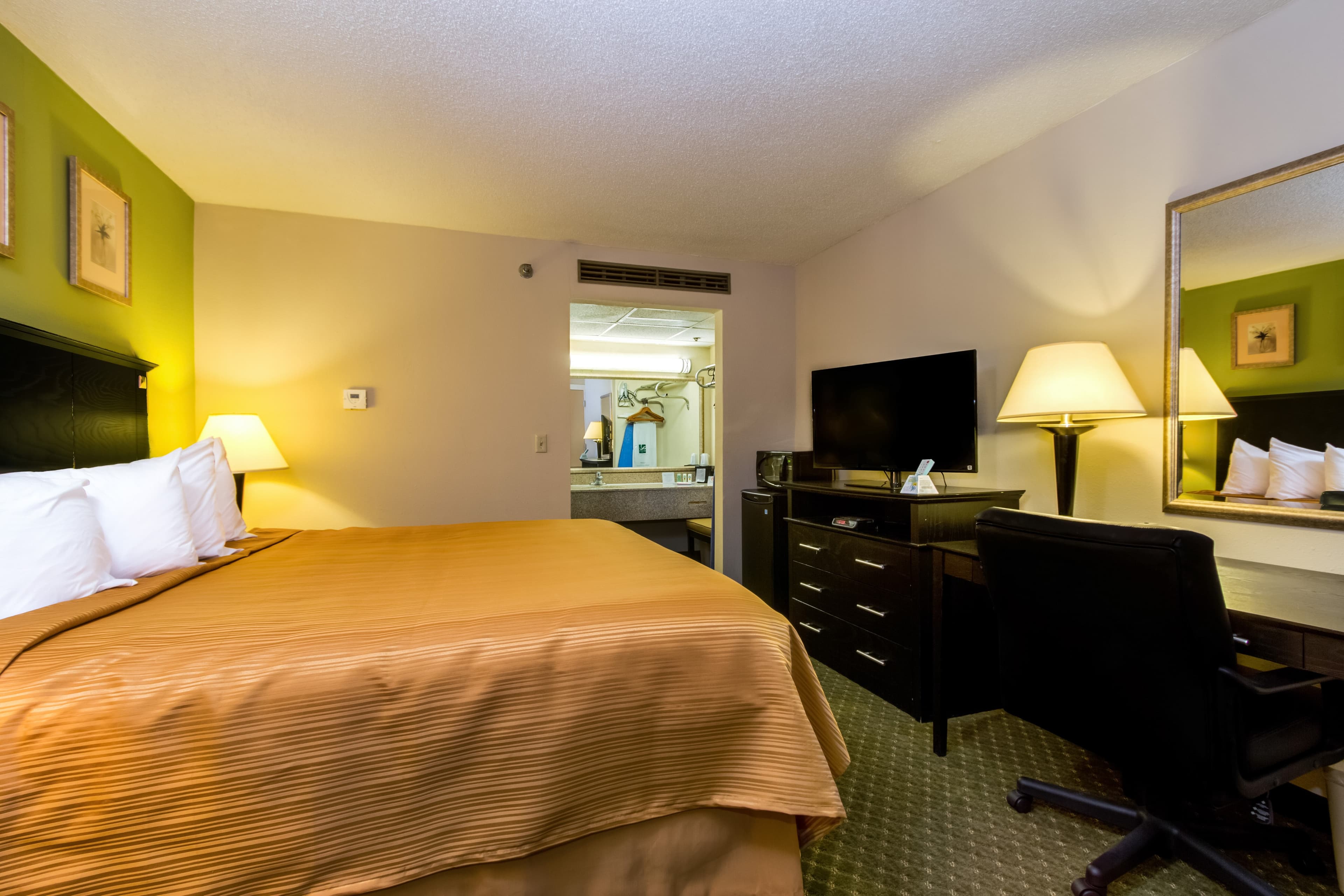 Quality Inn & Suites Moline - Quad Cities — 16