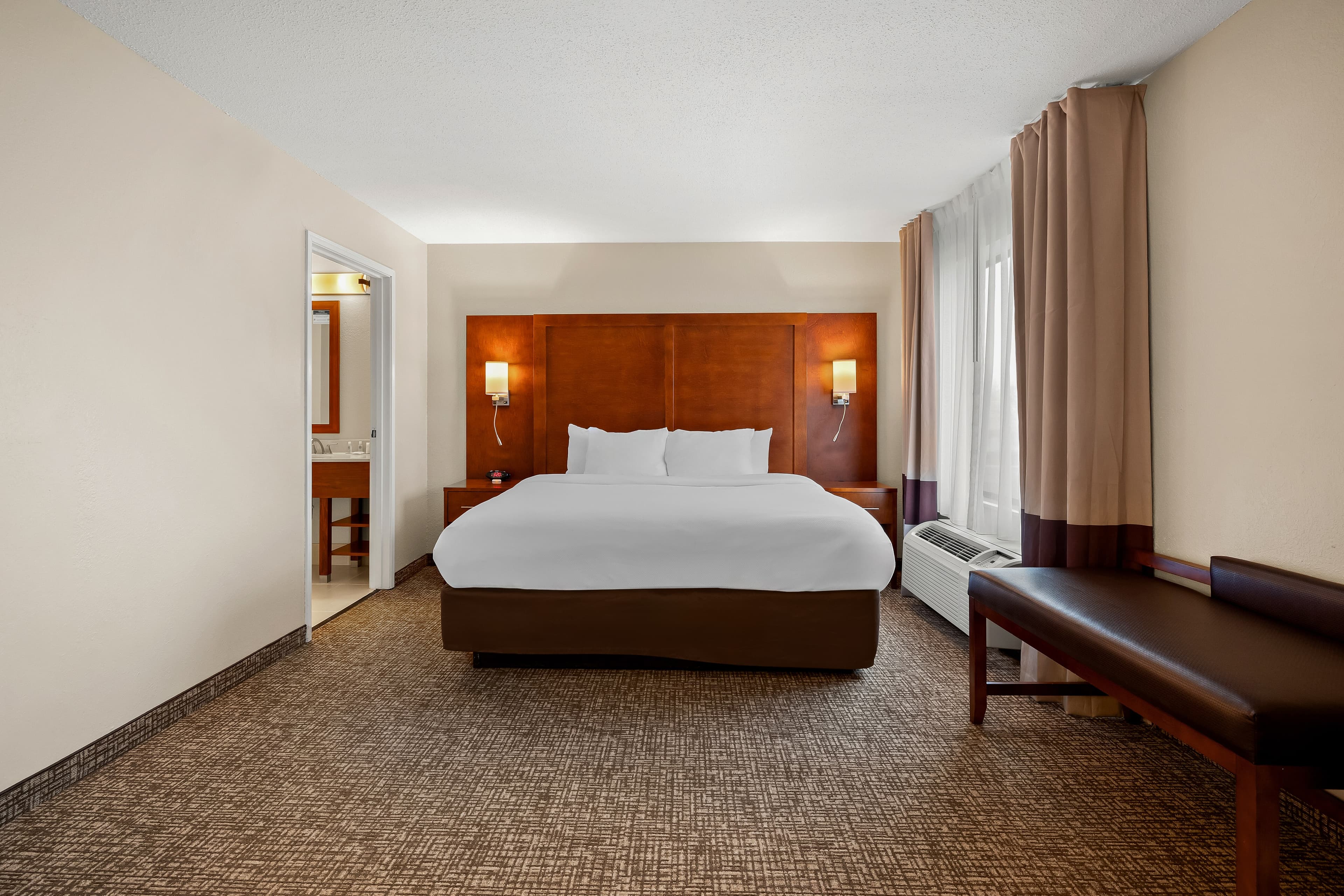 Comfort Inn & Suites Decatur-Forsyth — 17
