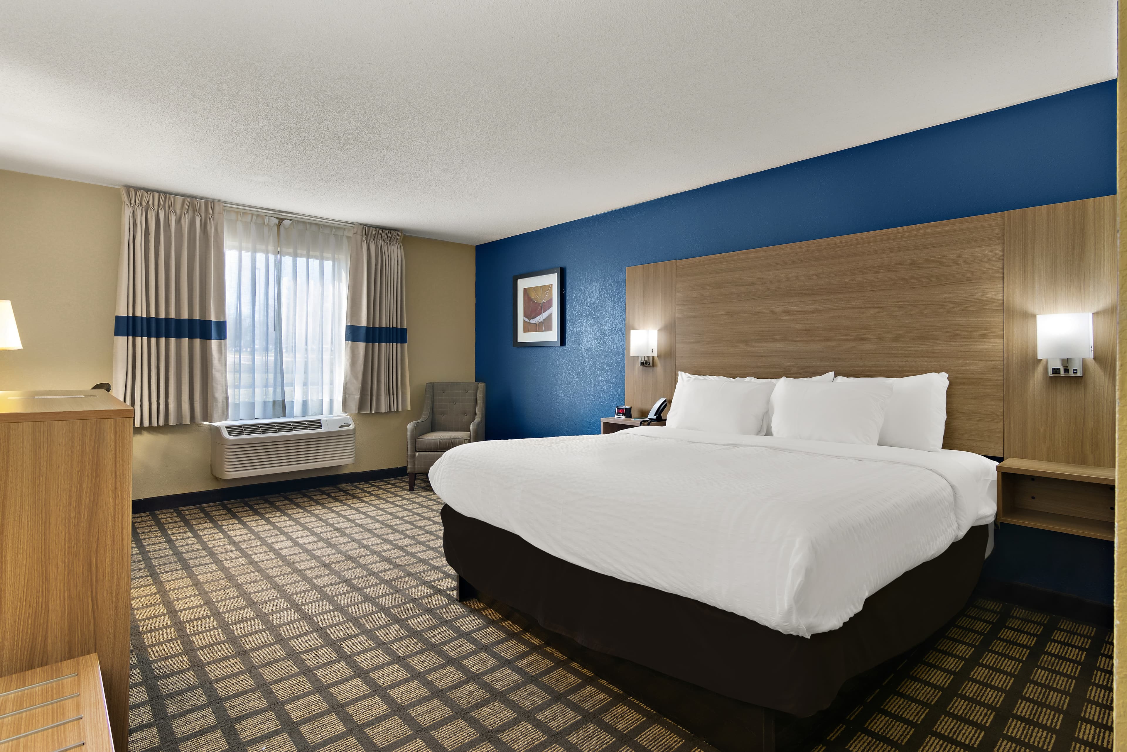Clarion Pointe Bloomington - Normal near I-55 and University — 8