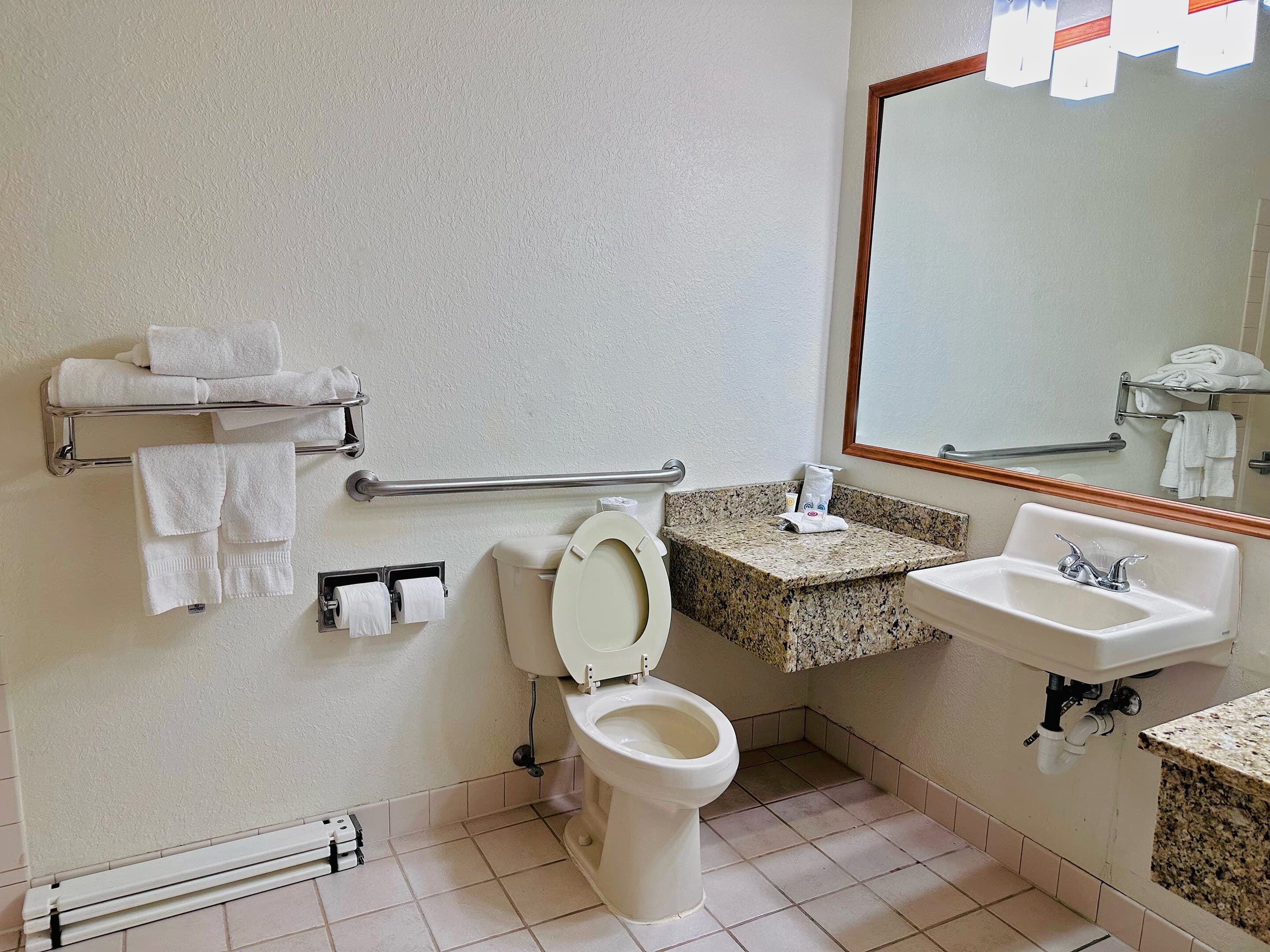 Comfort Inn & Suites Morton - Peoria — 14