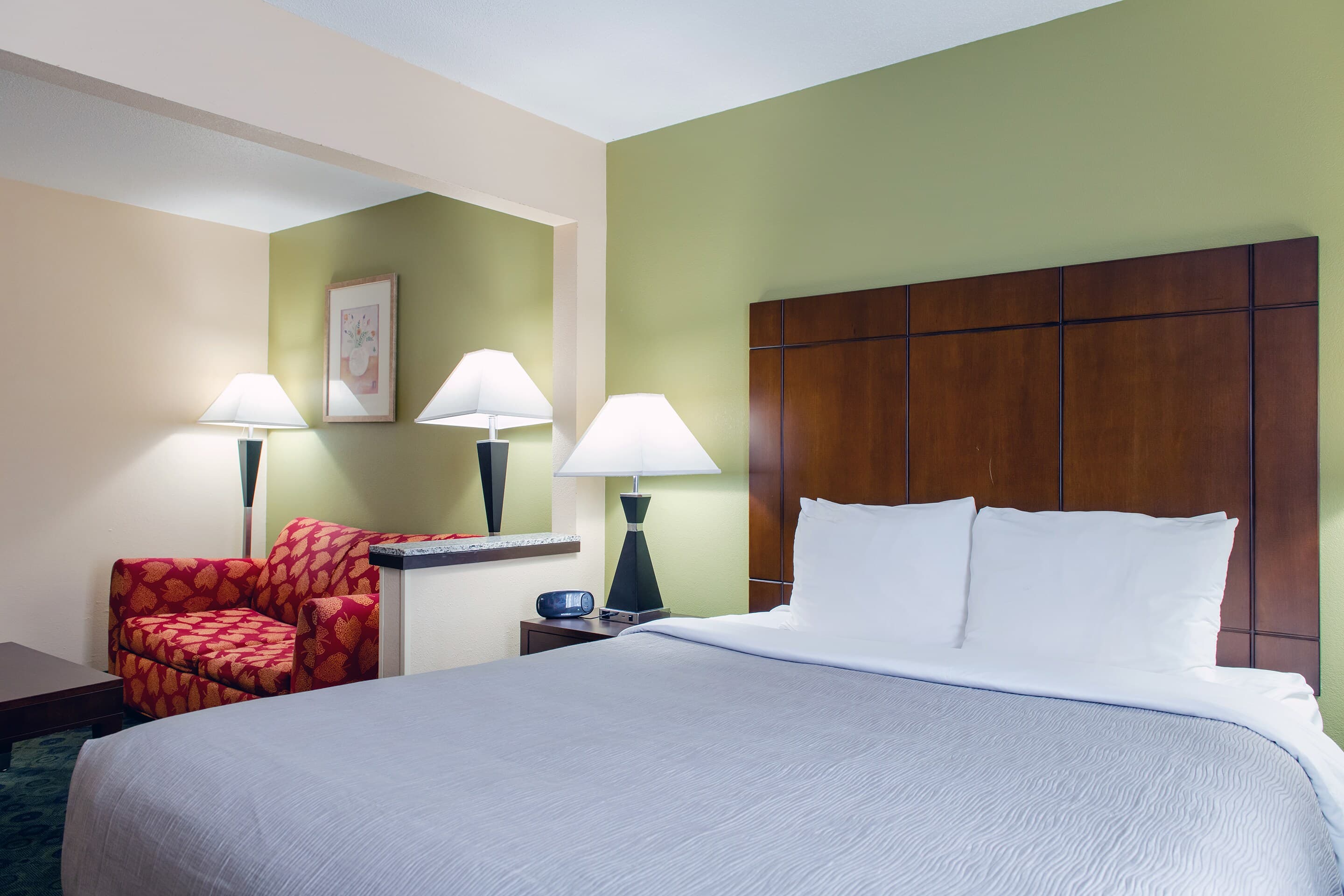 Quality Inn & Suites Bloomington I-55 and I-74 — 26