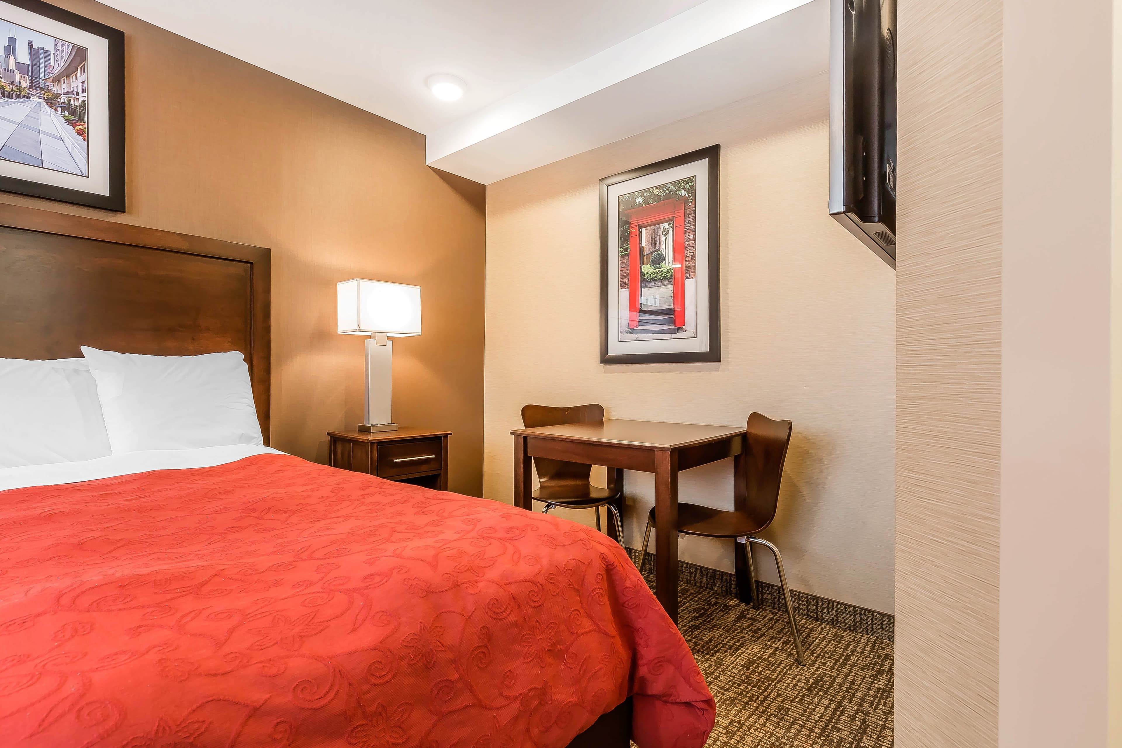 Rodeway Inn Chicago-Evanston - Image 2