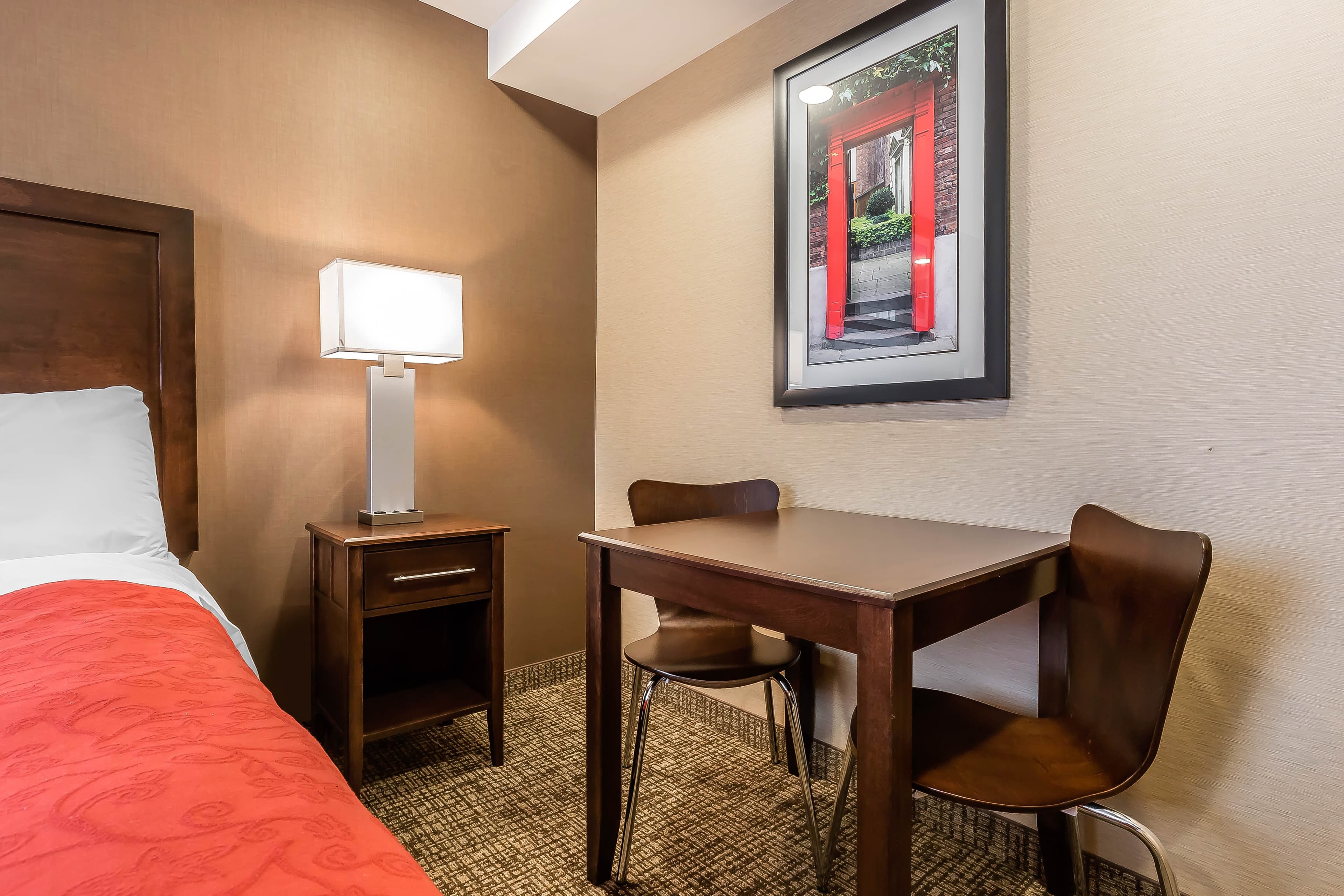 Rodeway Inn Chicago-Evanston - Image 4
