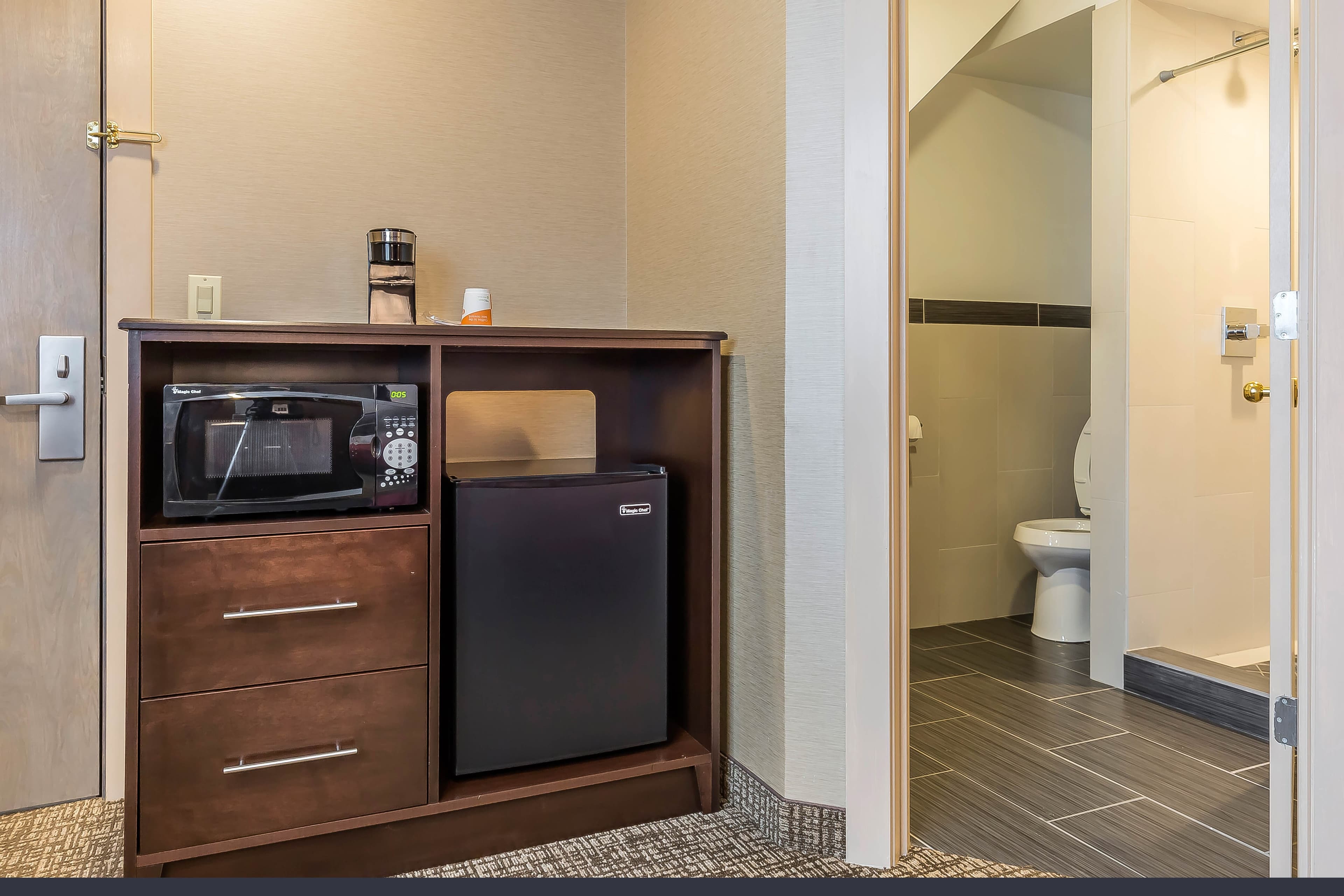 Rodeway Inn Chicago-Evanston — 11