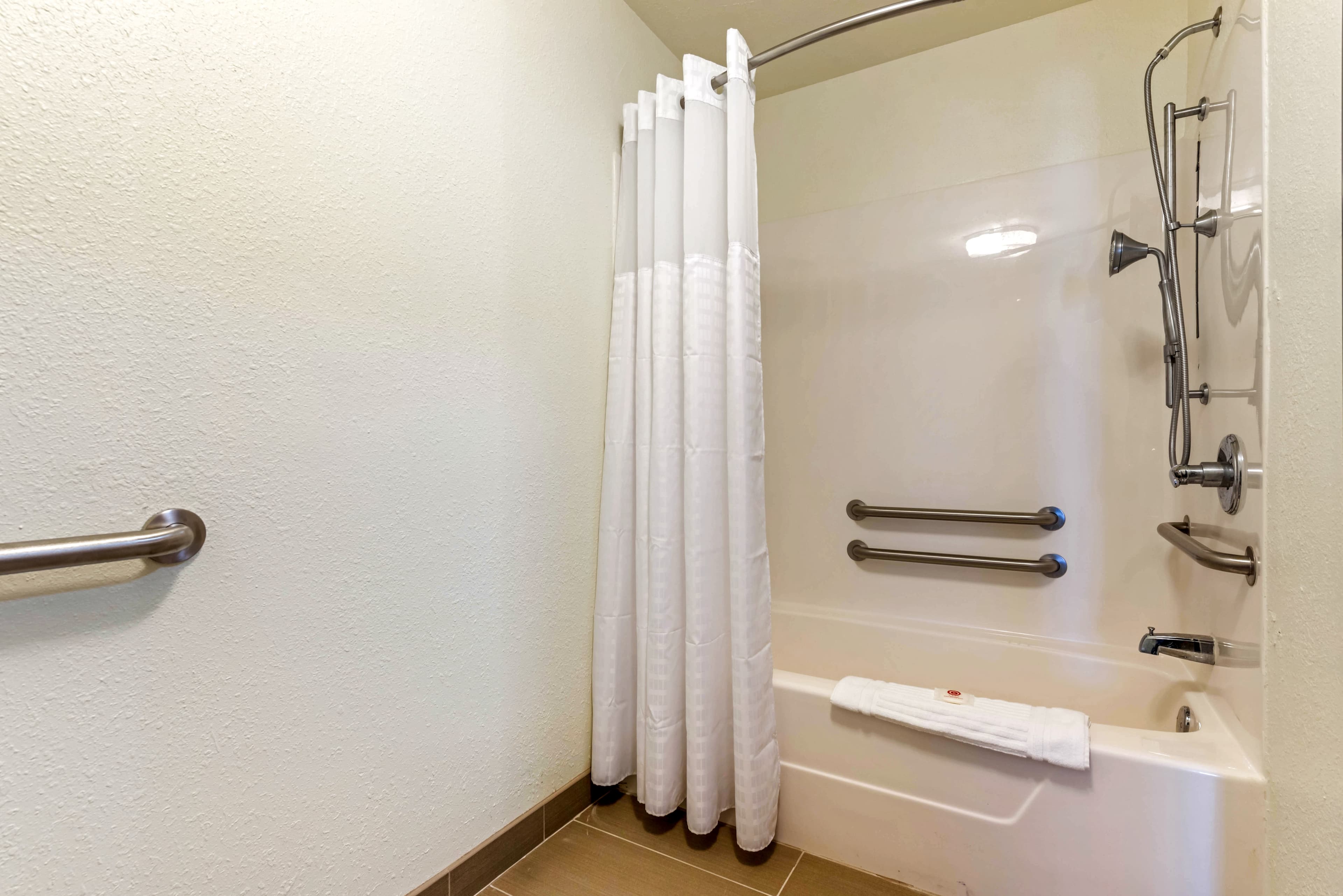 Comfort Inn & Suites near Route 66 — 7