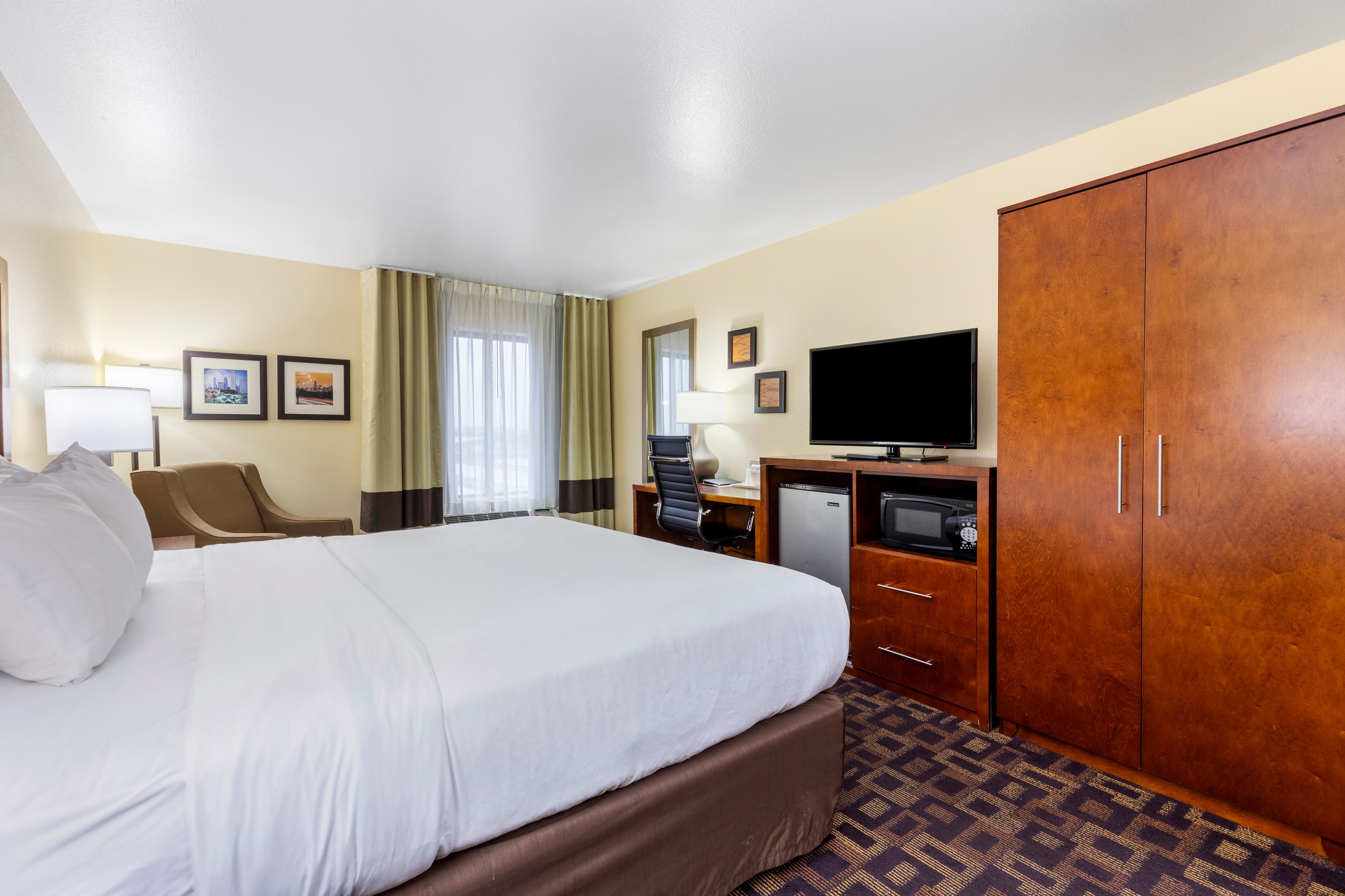 Comfort Inn & Suites North Aurora - Naperville — 12