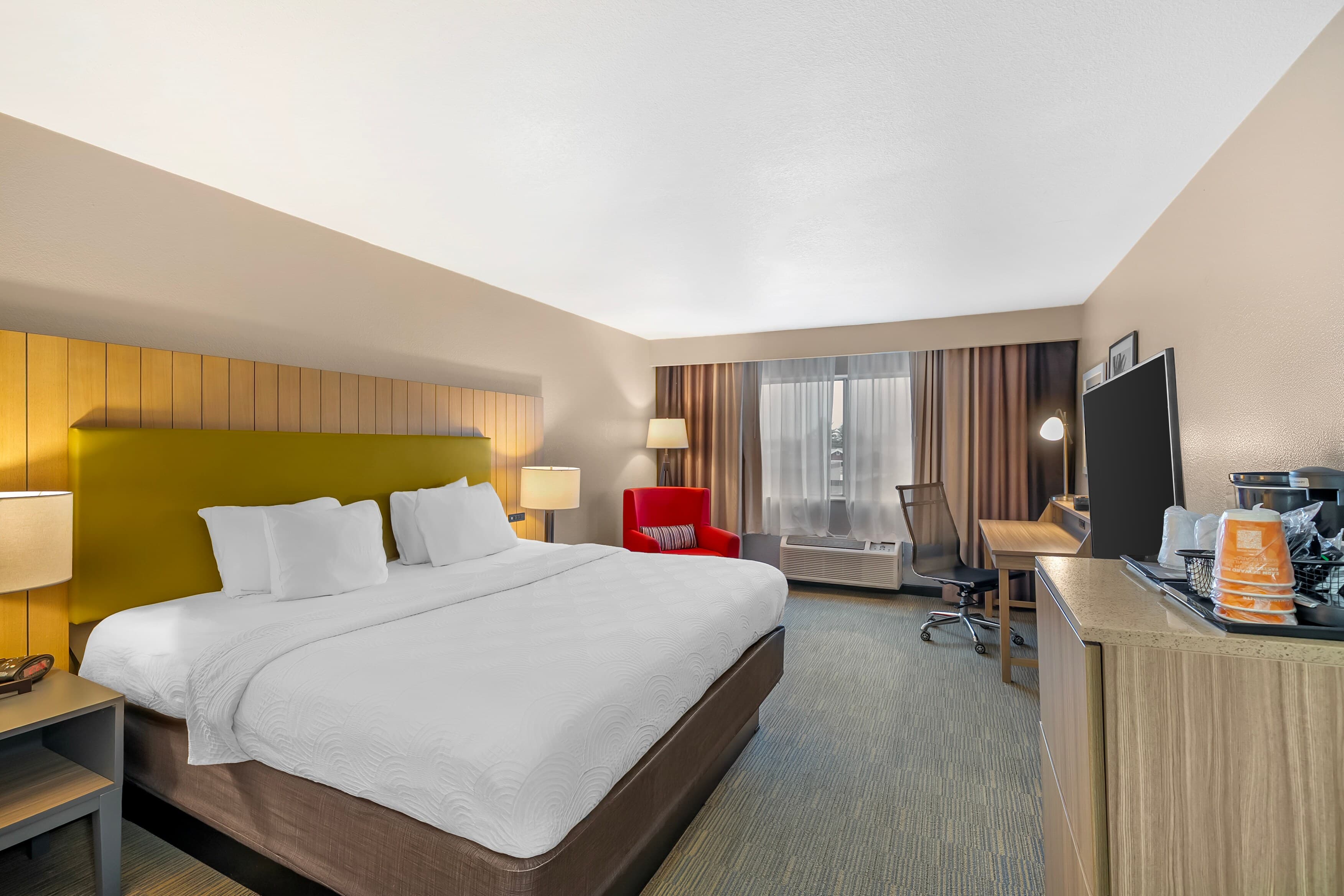 Country Inn & Suites by Radisson, Fairview Heights, IL - Image 2