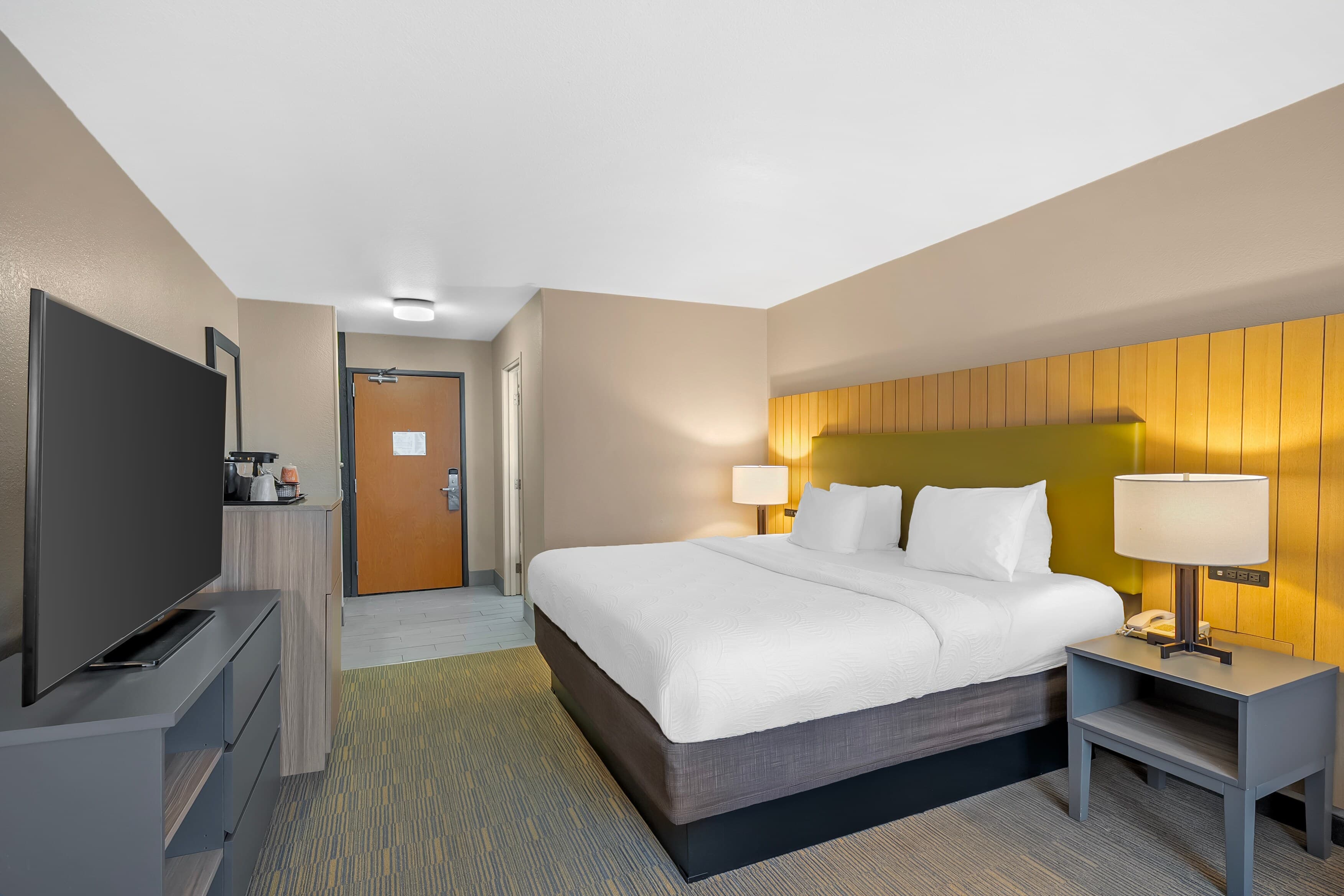 Country Inn & Suites by Radisson, Fairview Heights, IL - Image 3