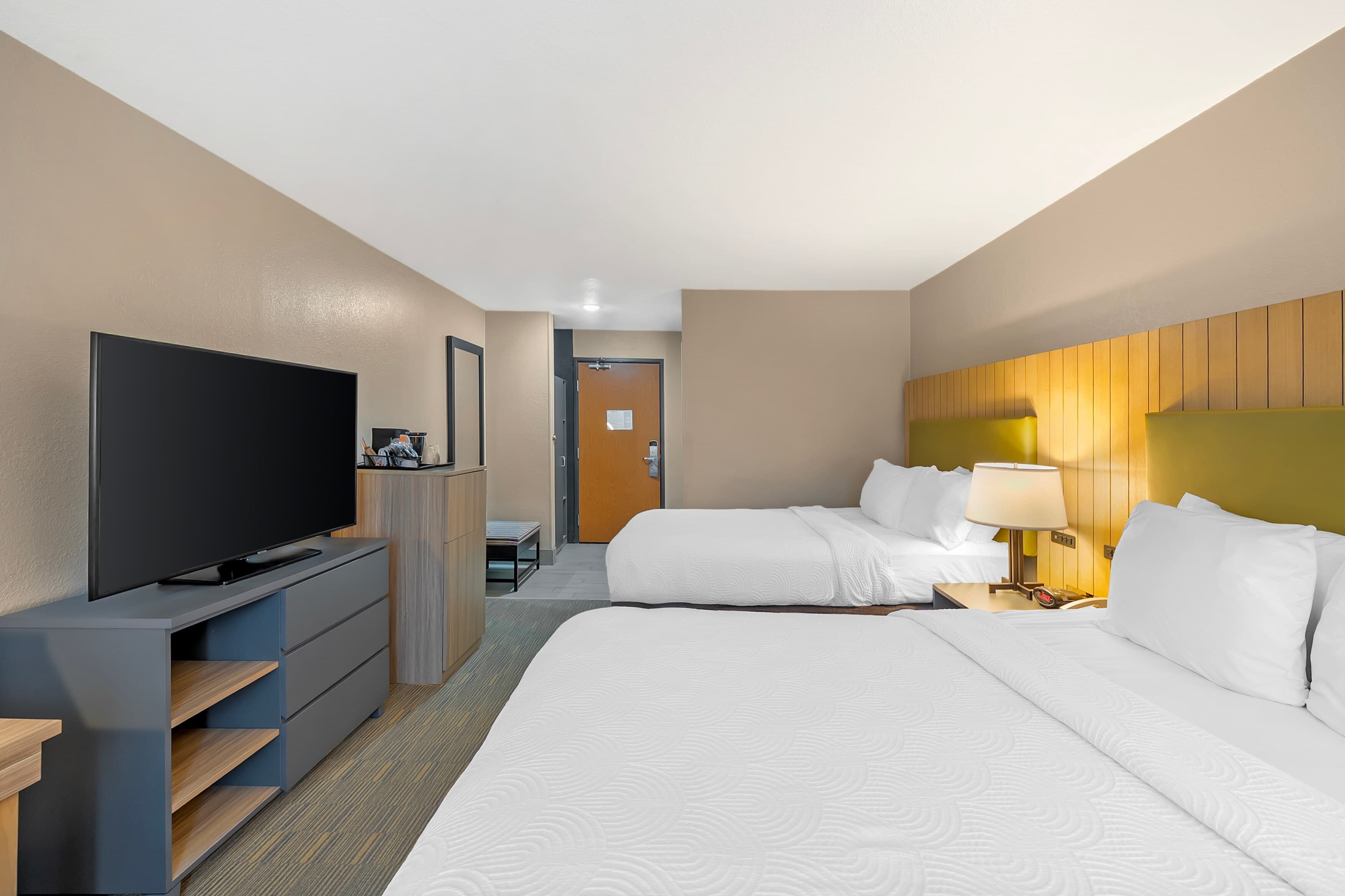 Country Inn & Suites by Radisson, Fairview Heights, IL — 11