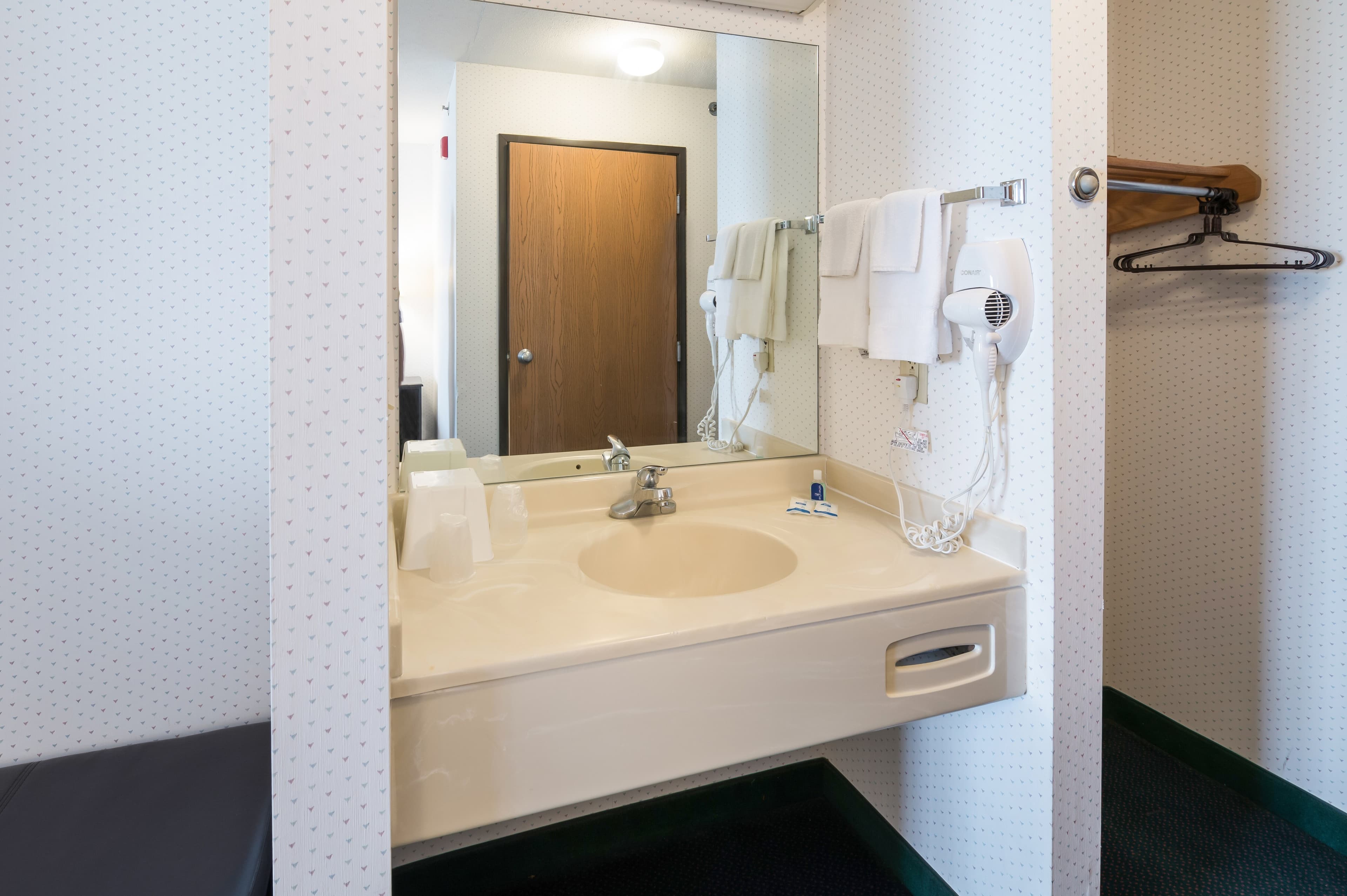 Rodeway Inn Urbana Champaign University Area — 15