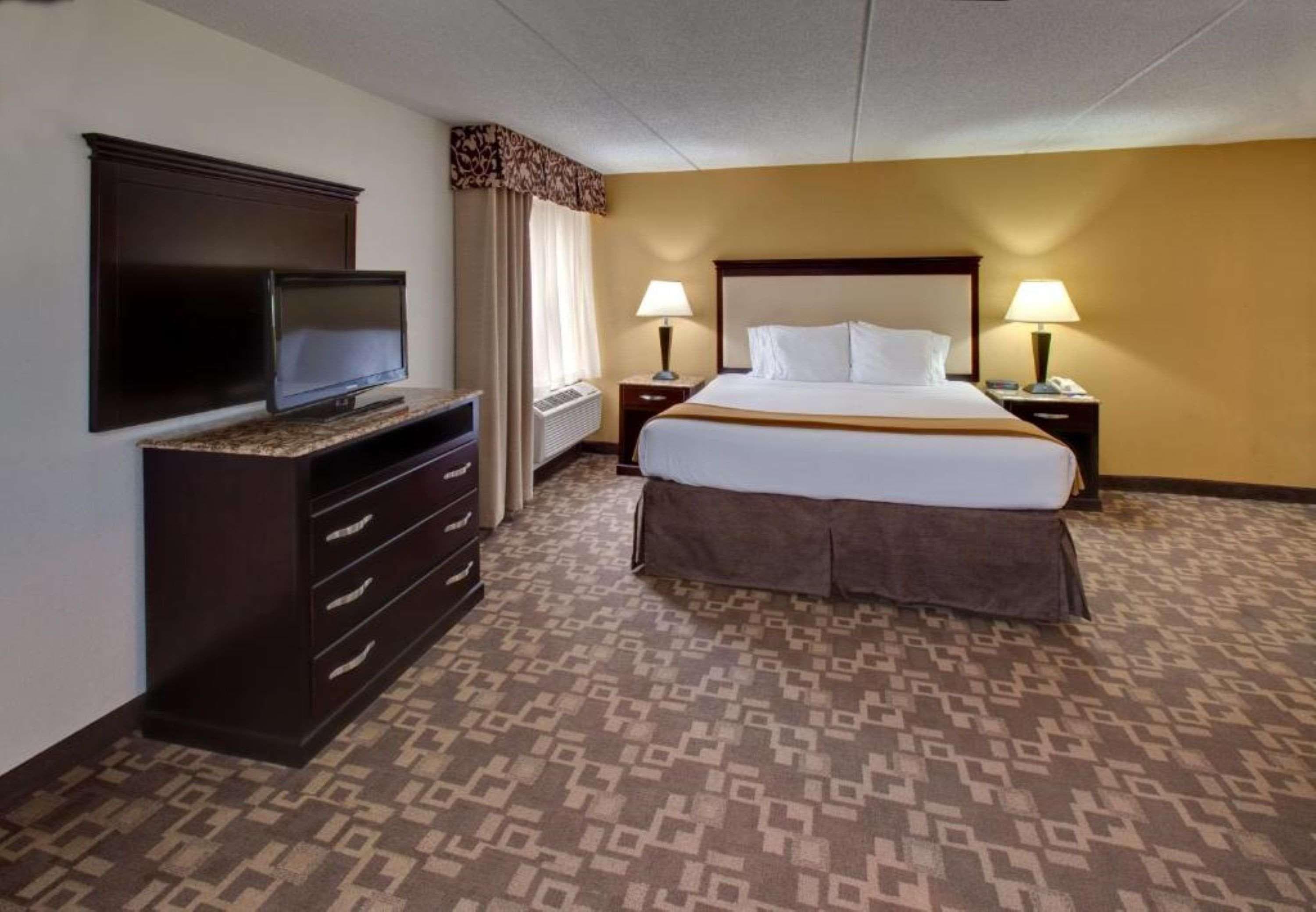 Radisson Hotel Schaumburg — 8