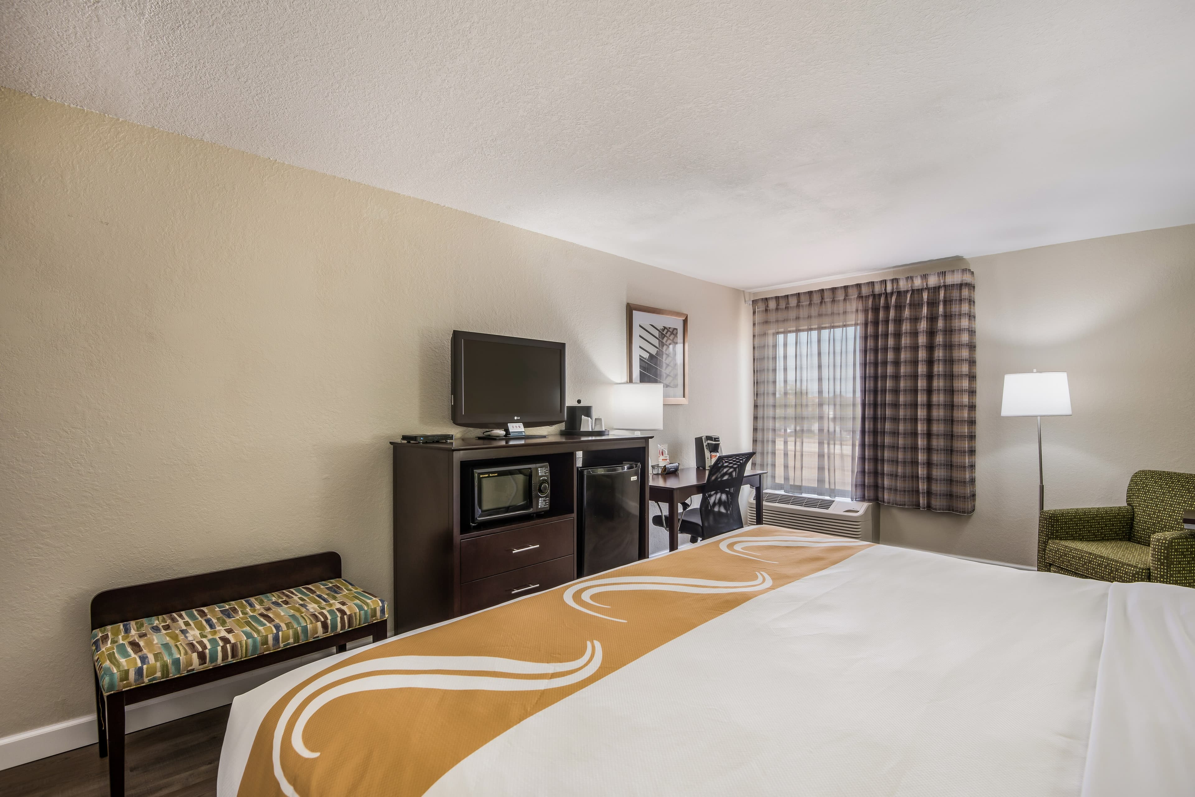 Quality Inn & Suites Quincy - Downtown — 6