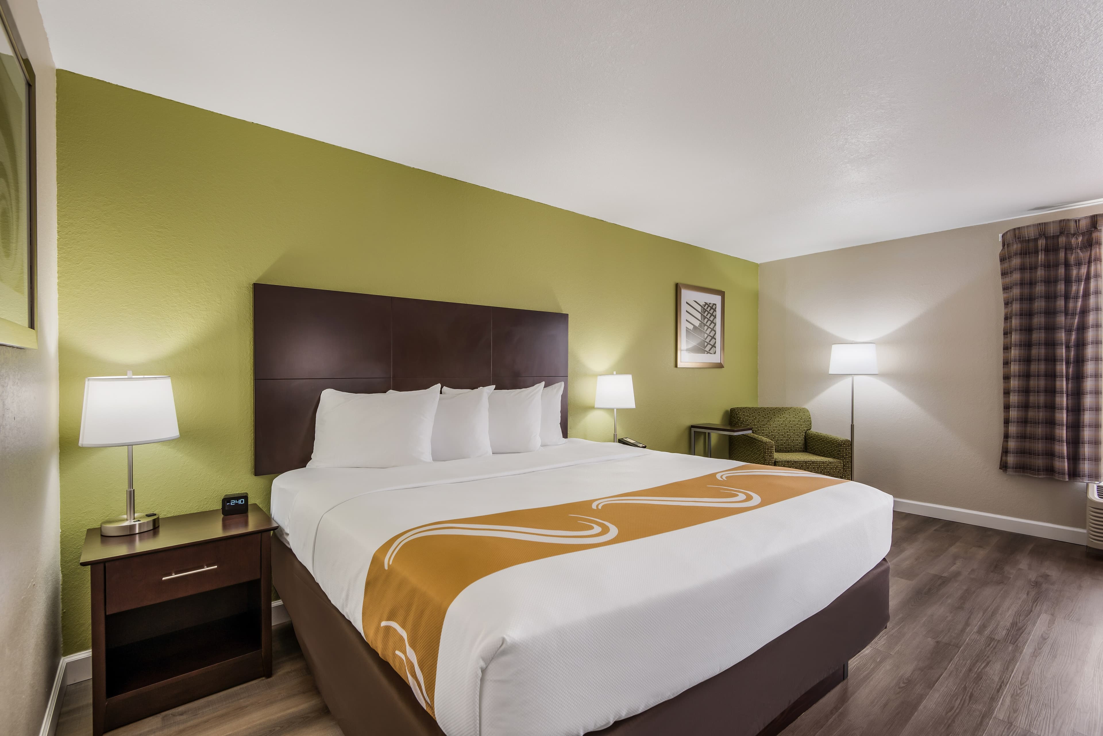 Quality Inn & Suites Quincy - Downtown — 11