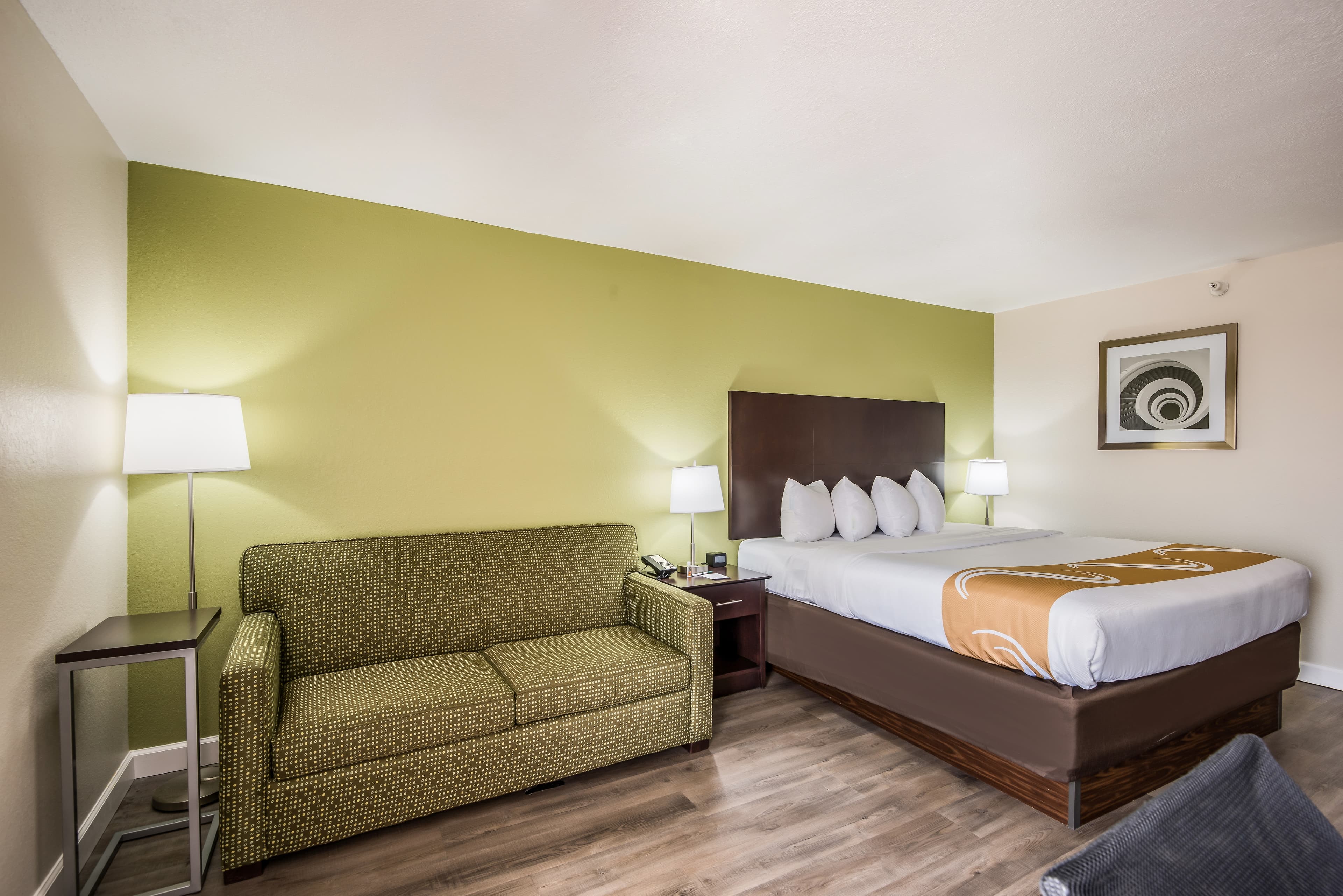 Quality Inn & Suites Quincy - Downtown — 9