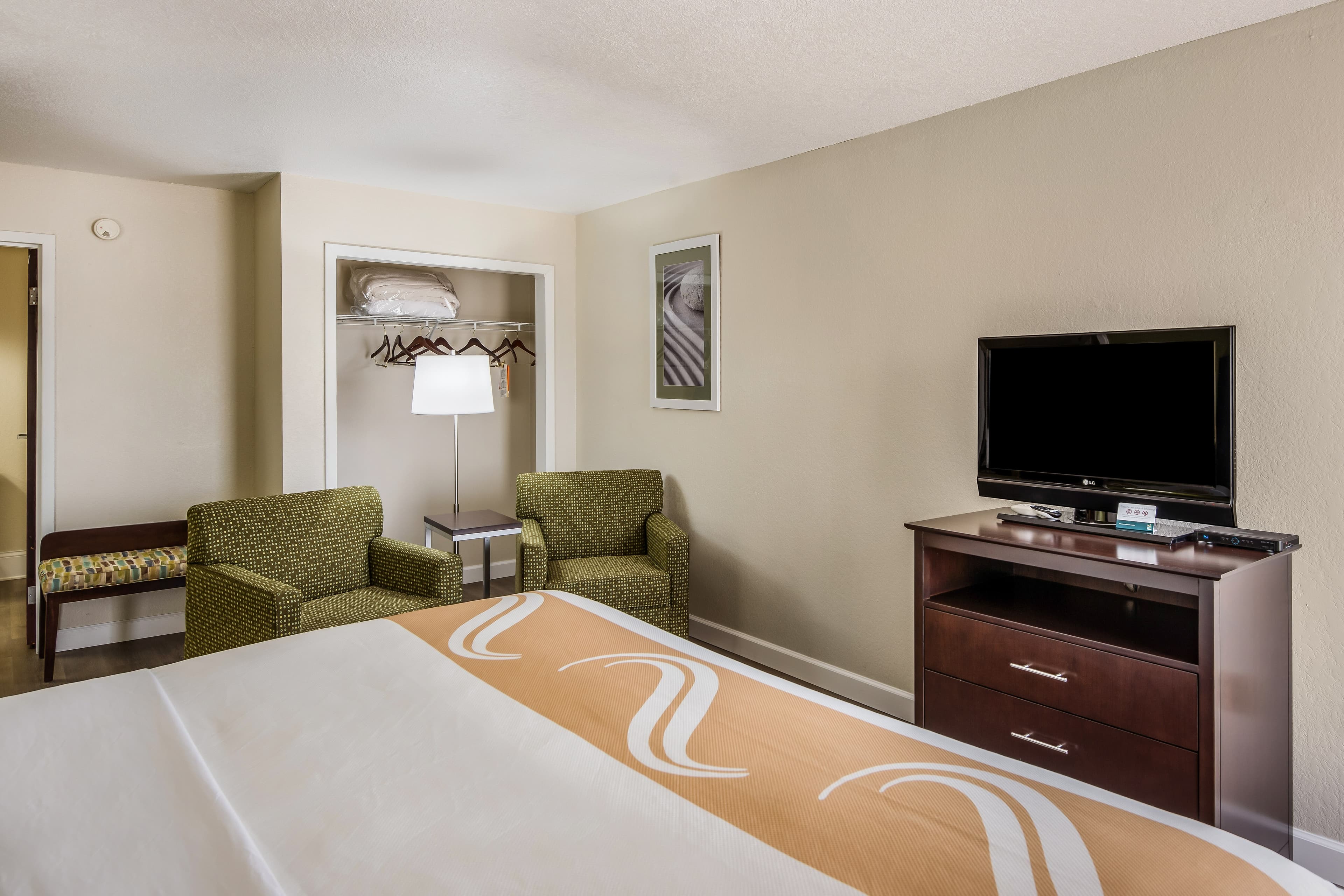 Quality Inn & Suites Quincy - Downtown — 25