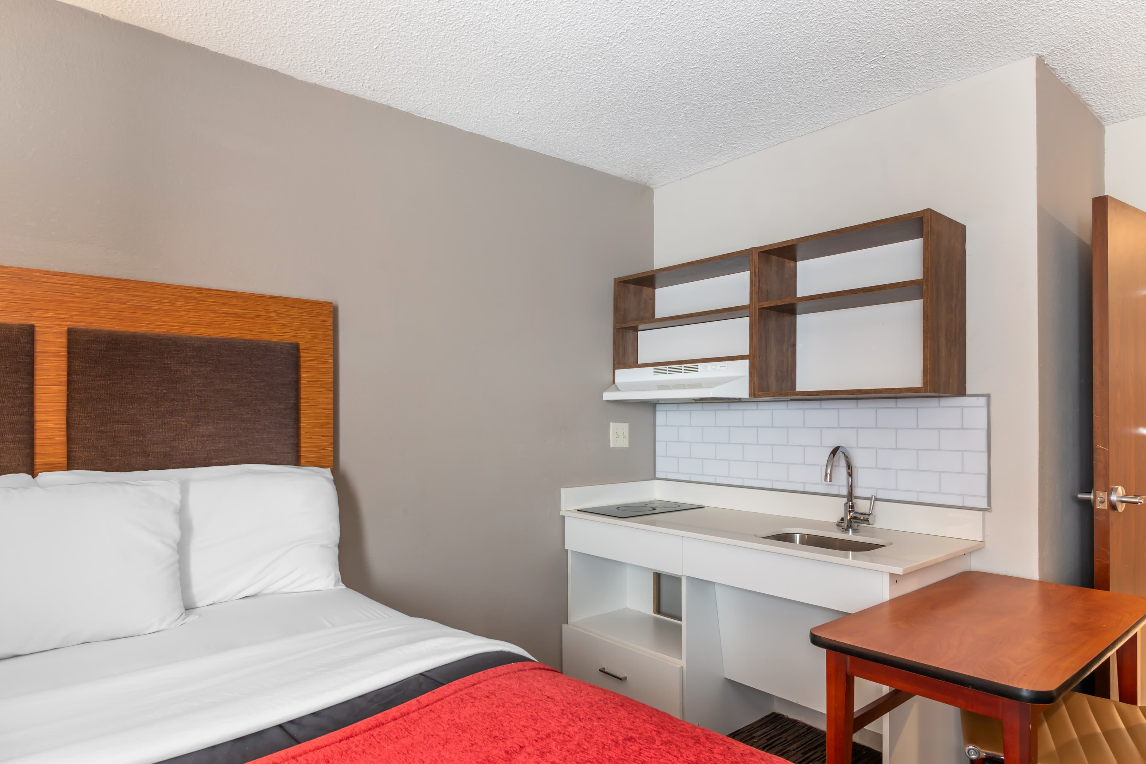 MainStay Suites Springfield IL — 6