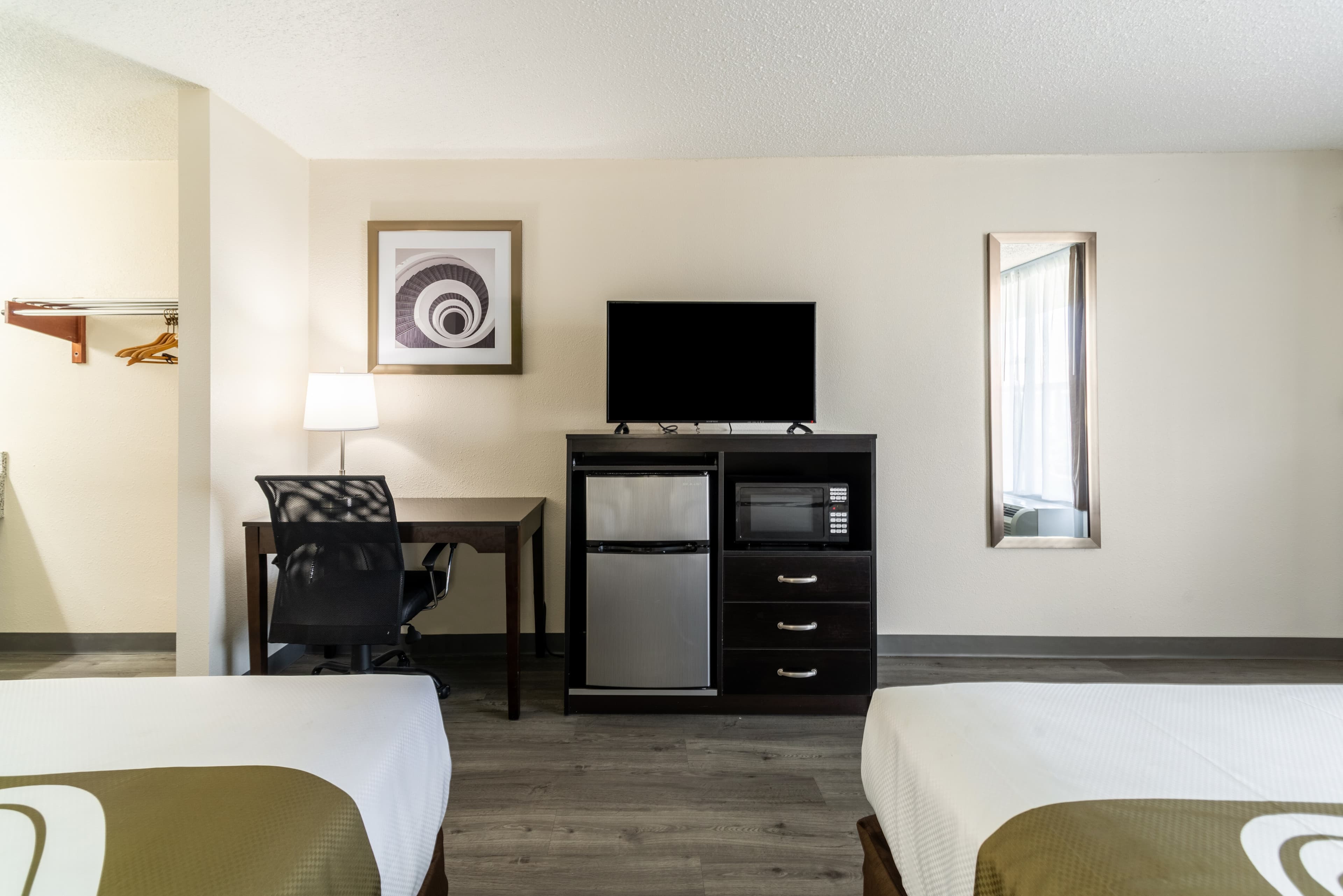 Quality Inn & Suites Vandalia near I-70 and Hwy 51 - Image 3