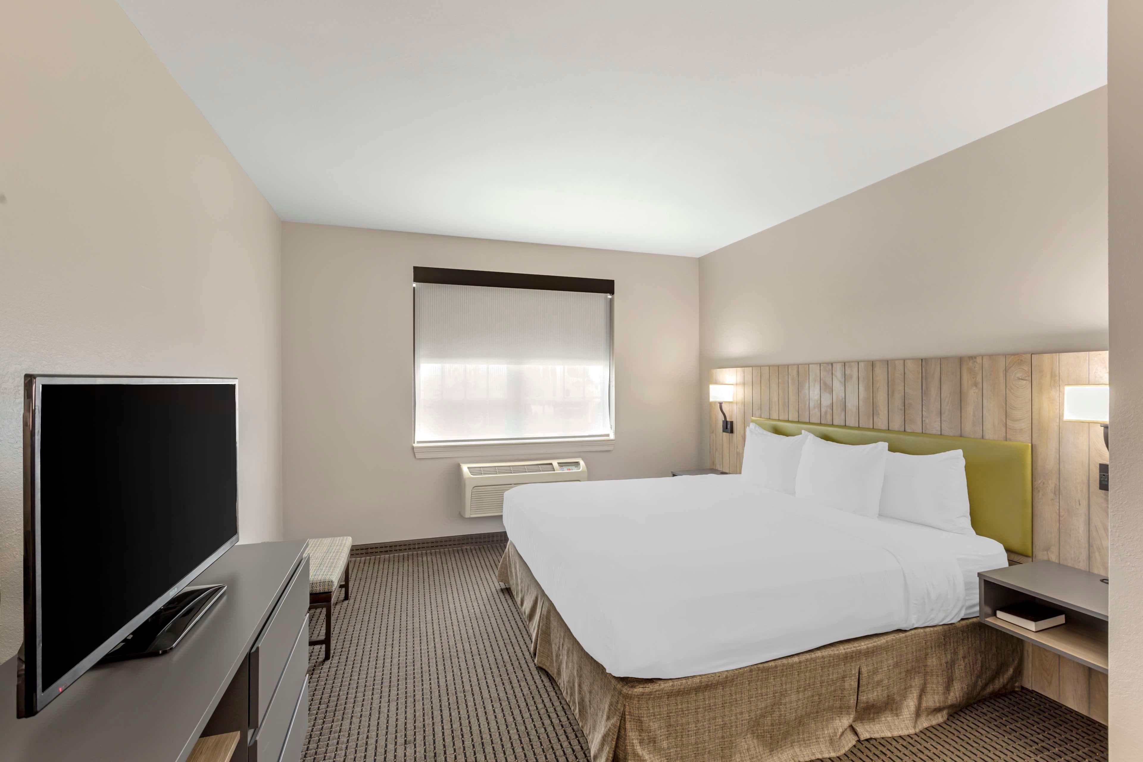 Country Inn & Suites by Radisson, Elk Grove Village/Itasca — 5