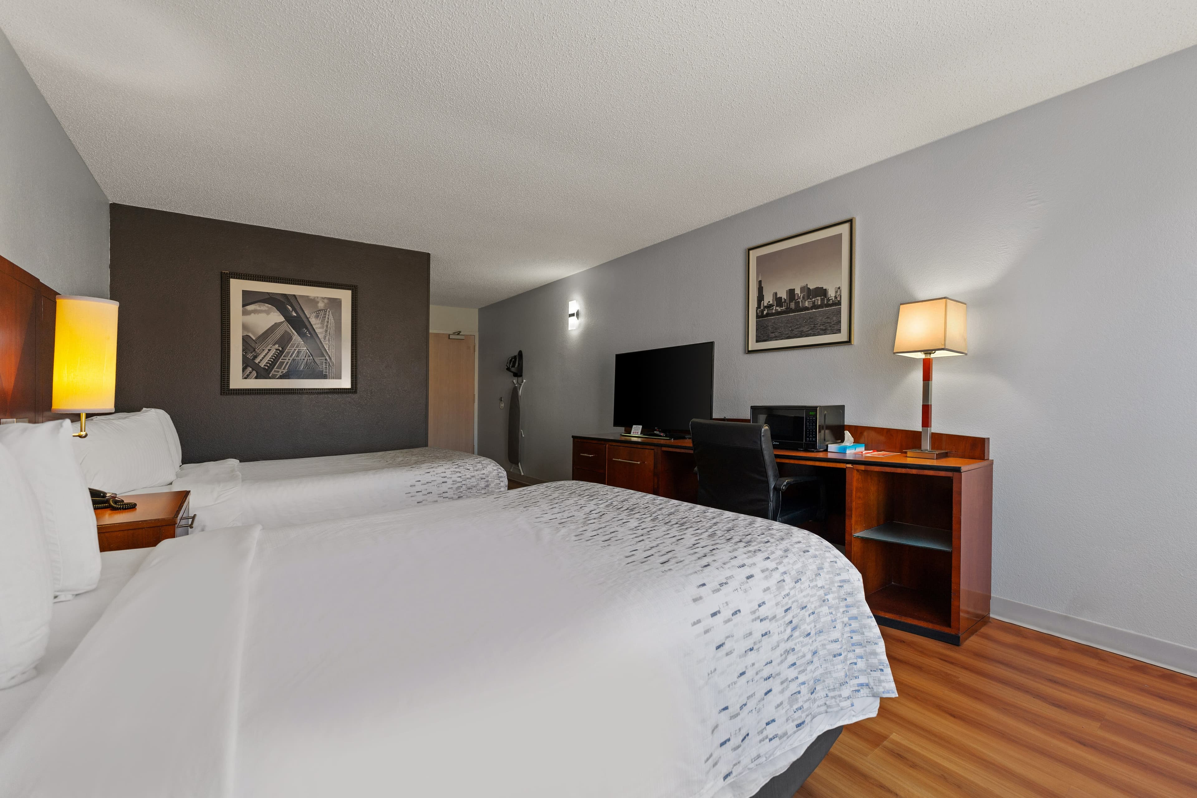 Econo Lodge Rockford Casino Area — 11