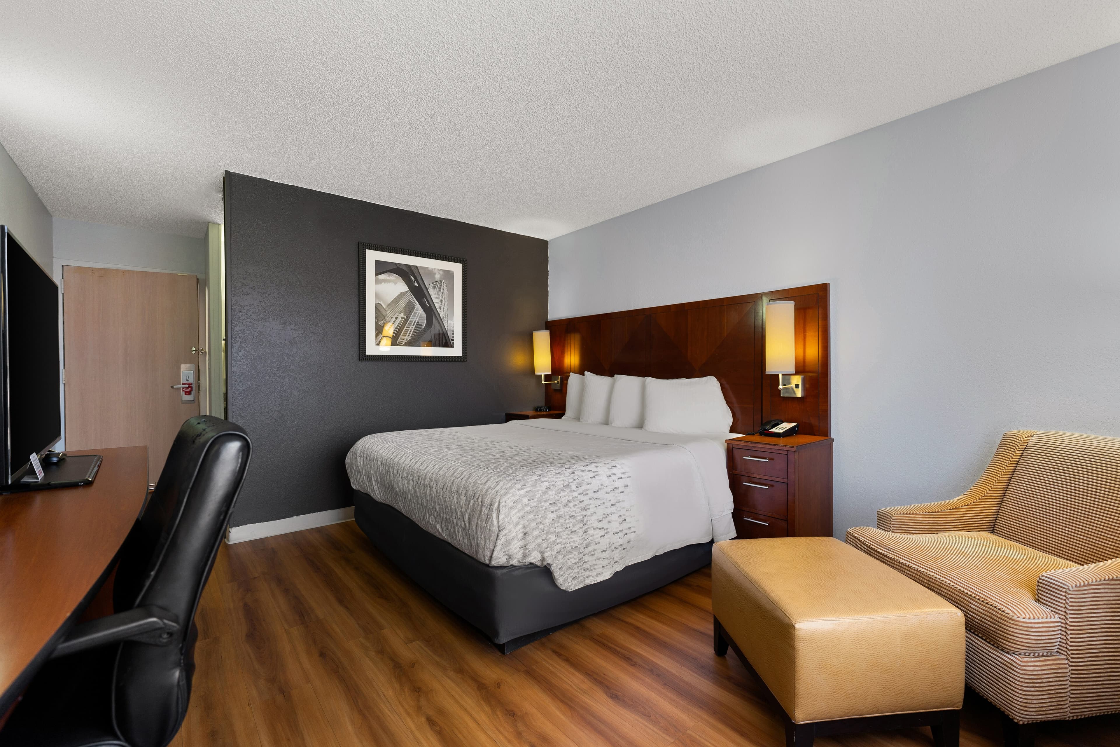 Econo Lodge Rockford Casino Area — 19