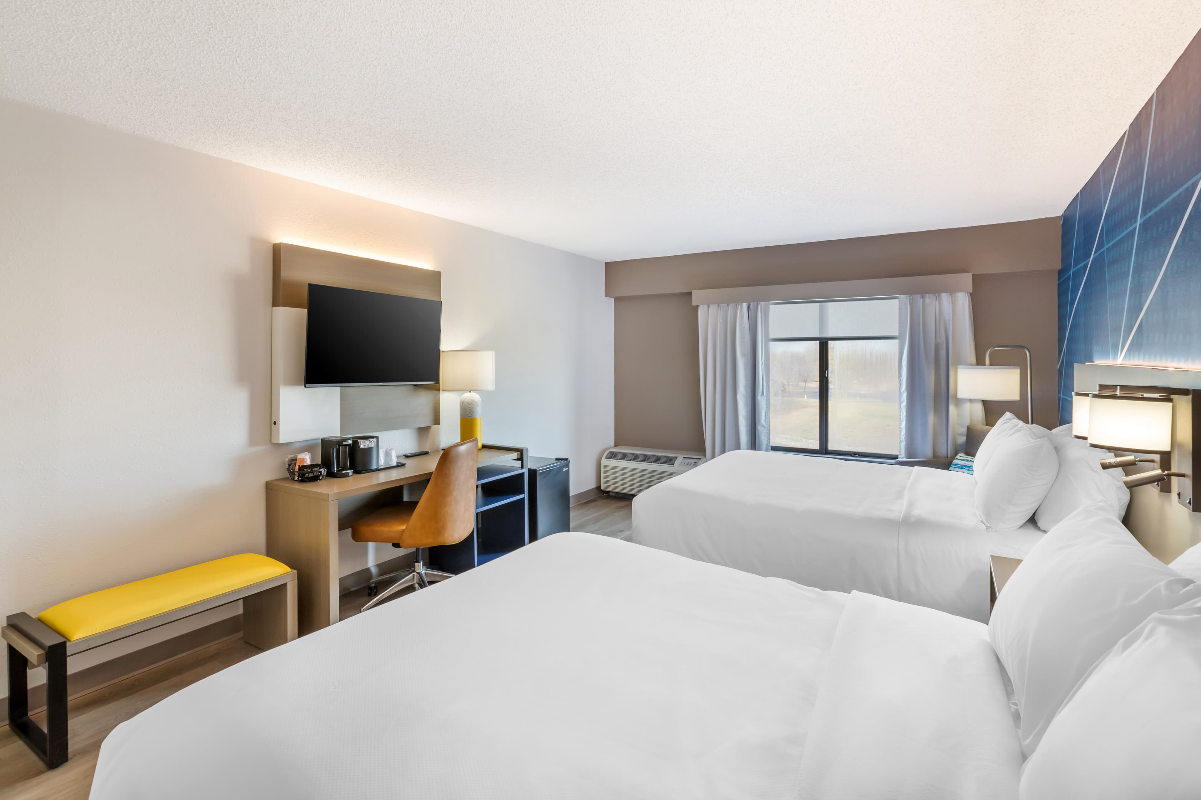 Comfort Inn & Suites Arlington Heights - Buffalo Grove — 11