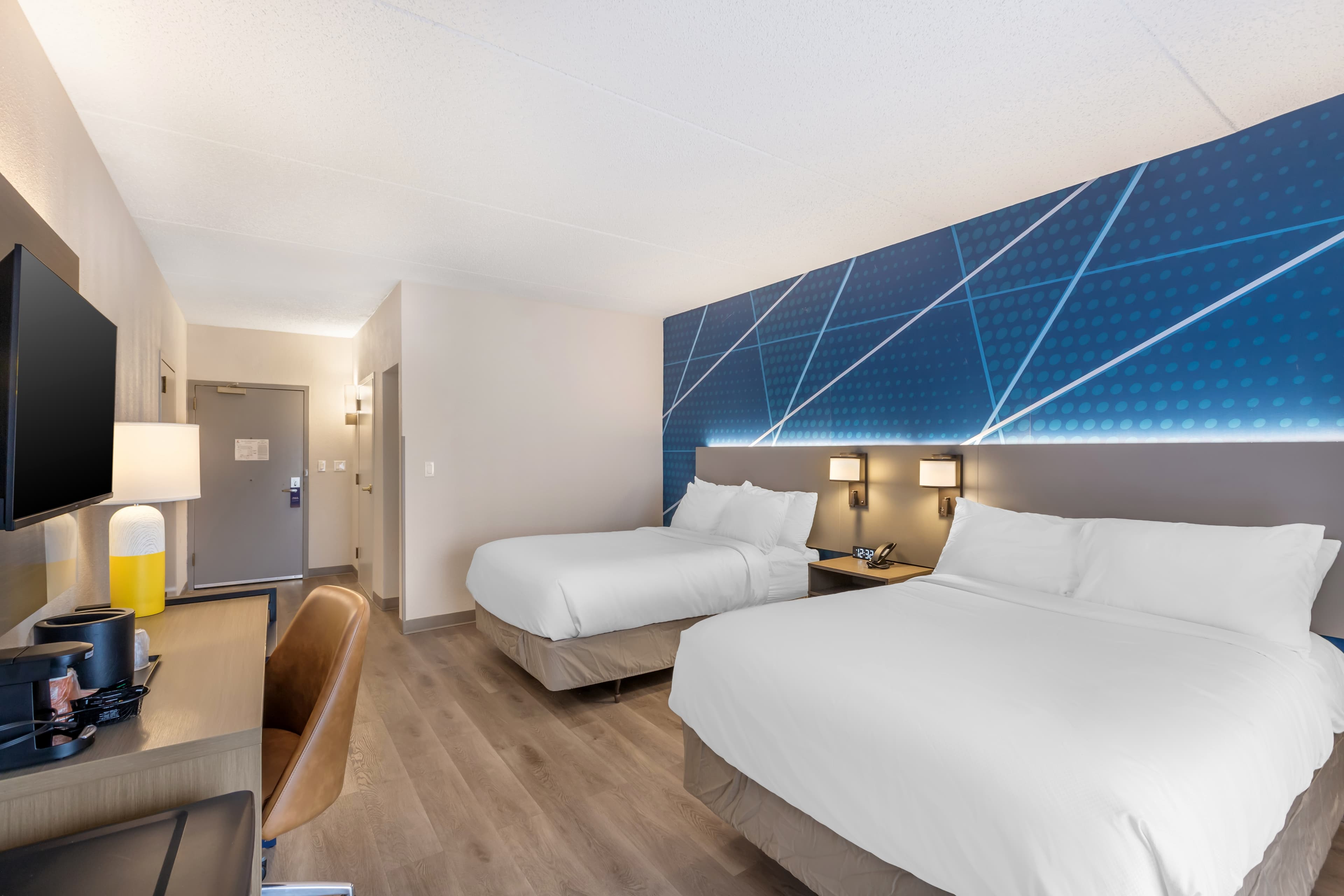 Comfort Inn & Suites Arlington Heights - Buffalo Grove — 15