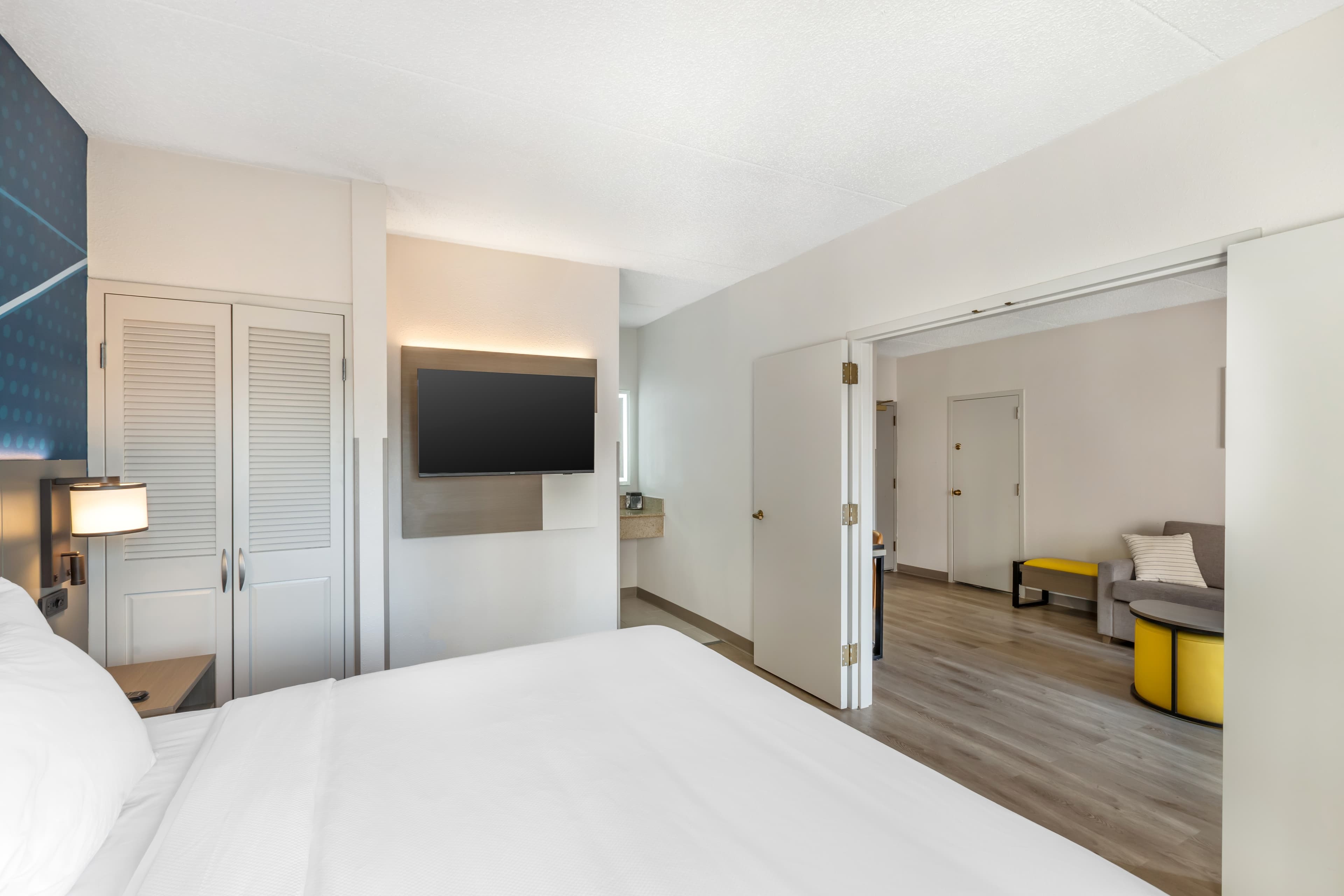 Comfort Inn & Suites Arlington Heights - Buffalo Grove — 21