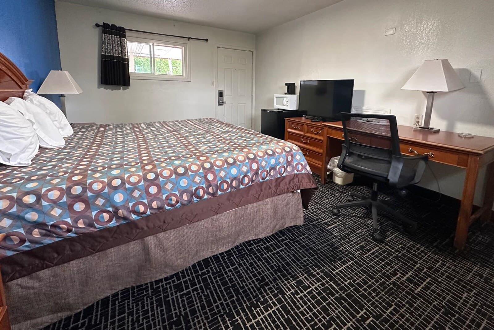 Rodeway Inn Flora - Image 4