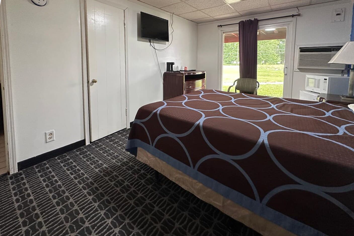 Rodeway Inn Flora — 15