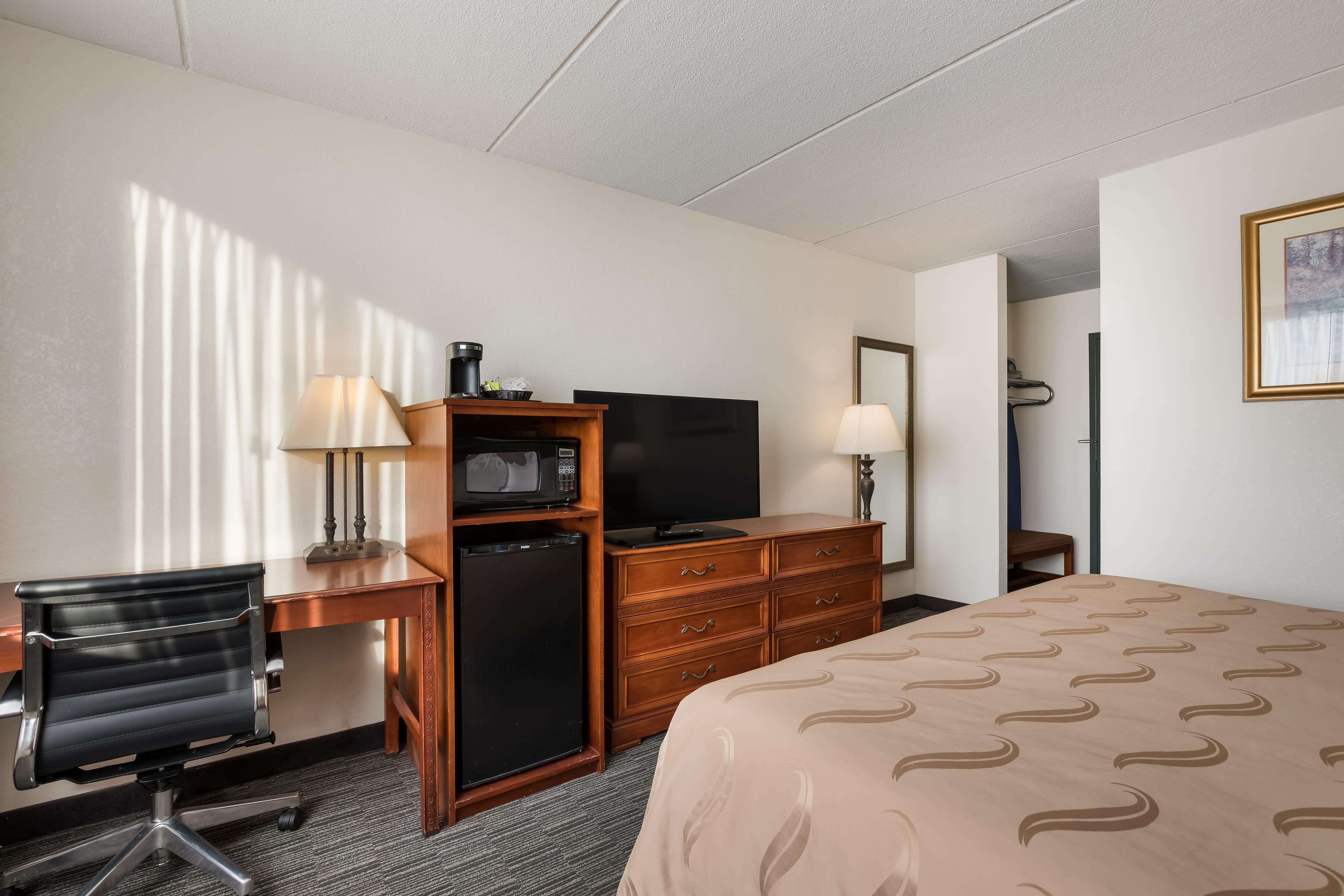 Quality Inn Joliet - Image 4