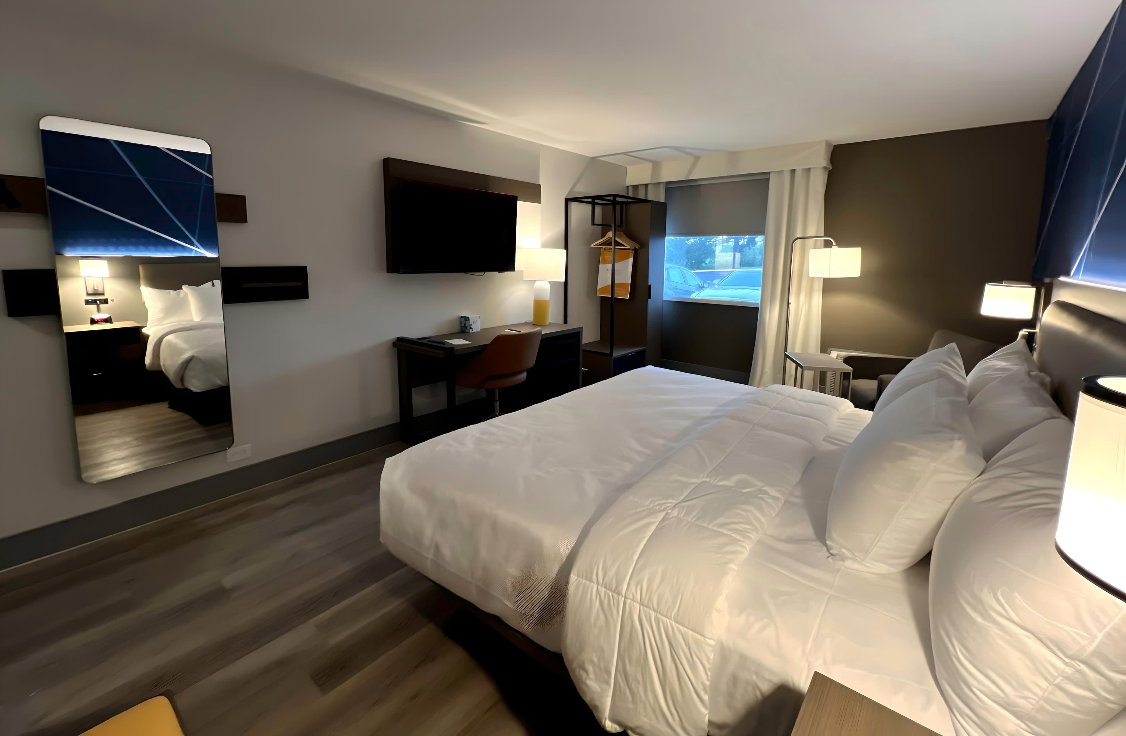 Comfort Inn - Image 3