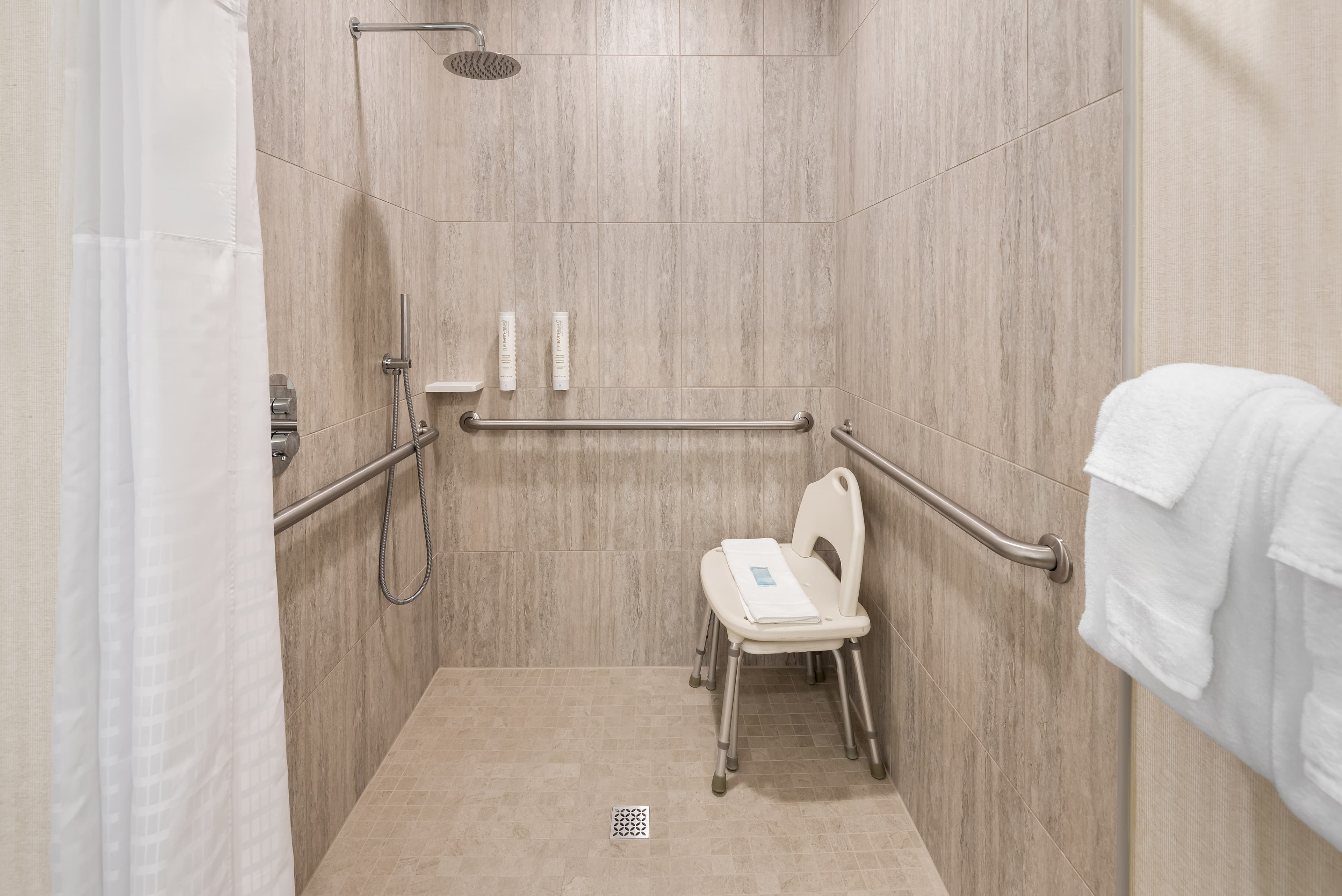 Clarion Pointe Mattoon near University — 18