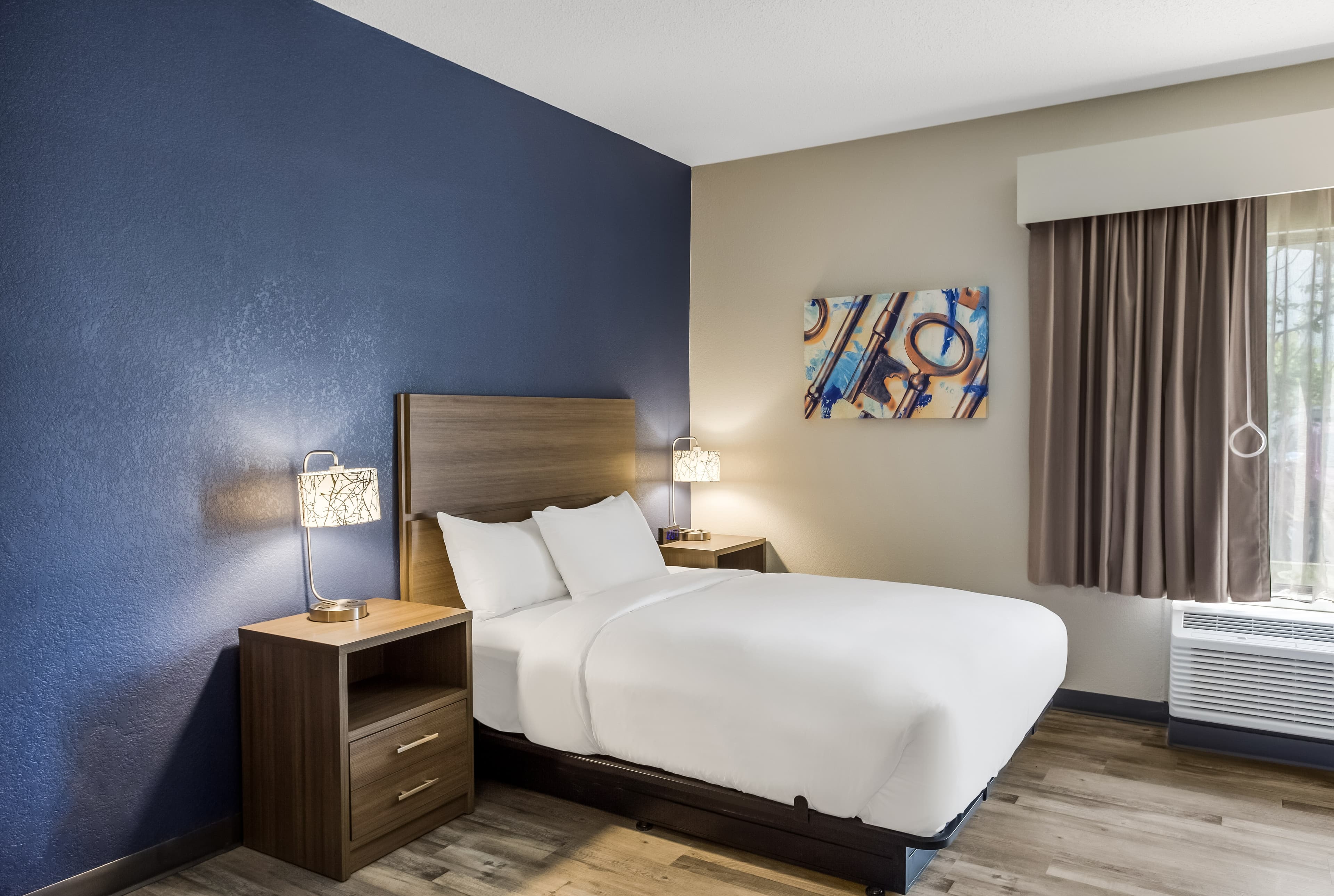 MainStay Suites Bourbonnais - Kankakee - Image 2