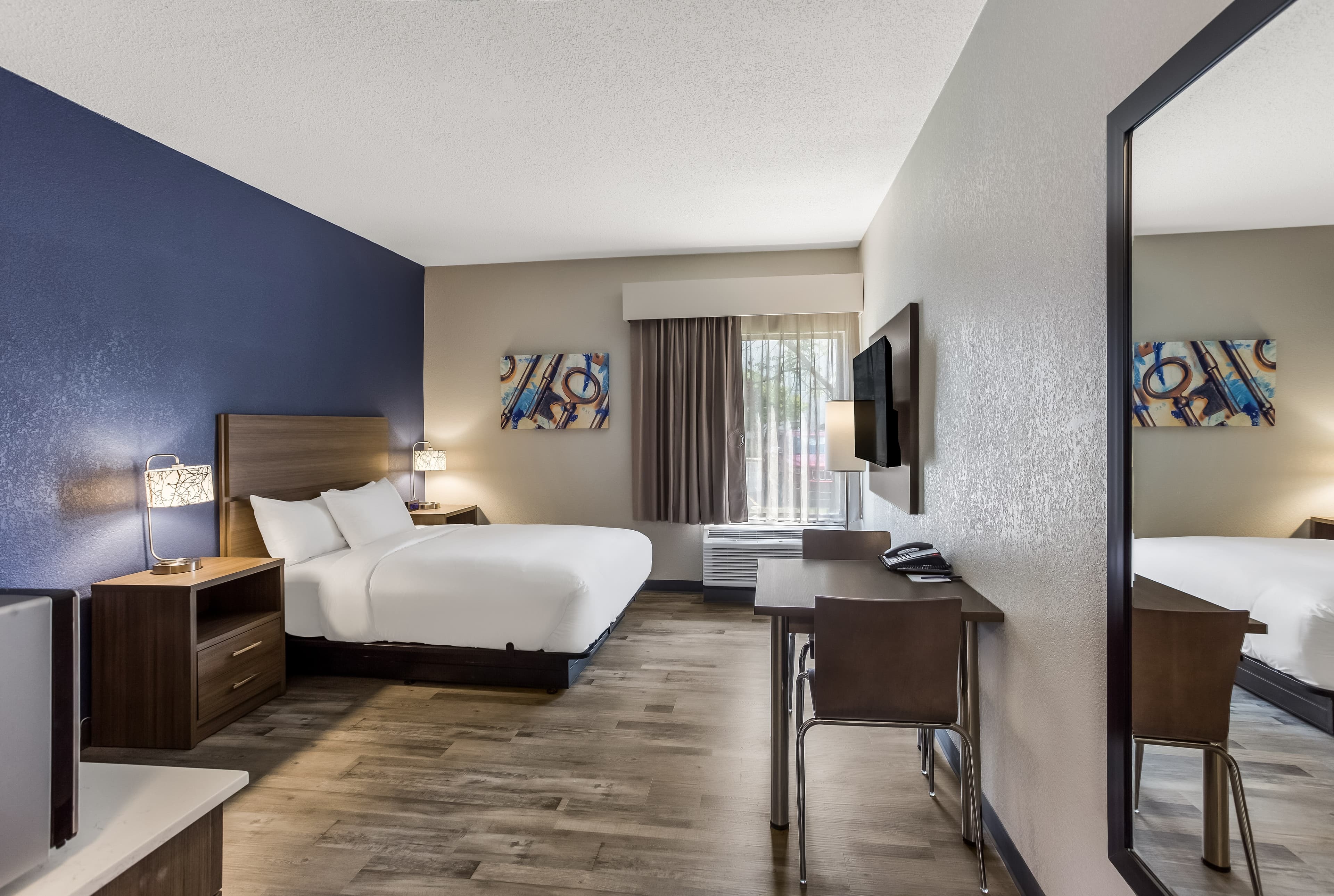 MainStay Suites Bourbonnais - Kankakee - Image 3