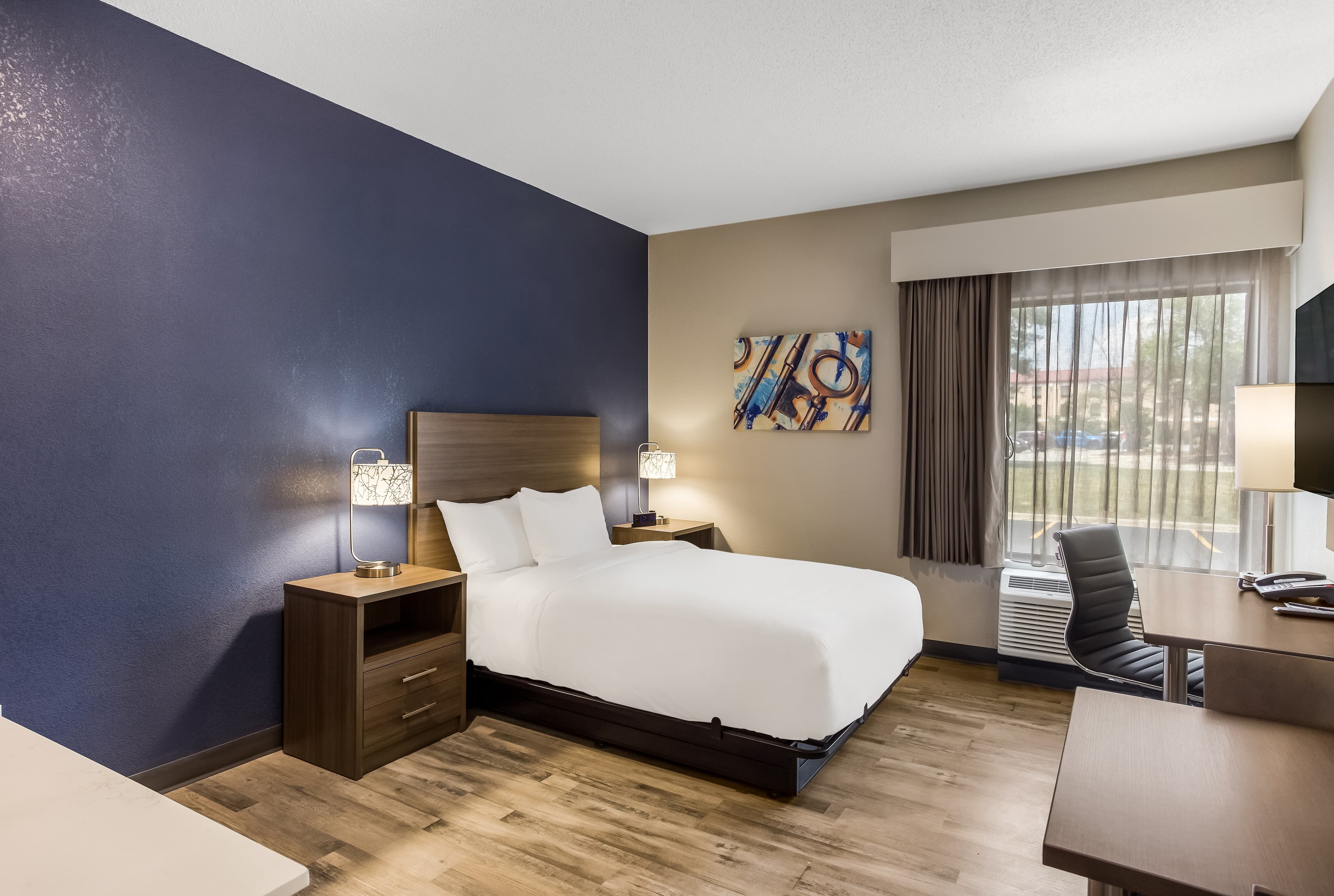 MainStay Suites Bourbonnais - Kankakee — 14
