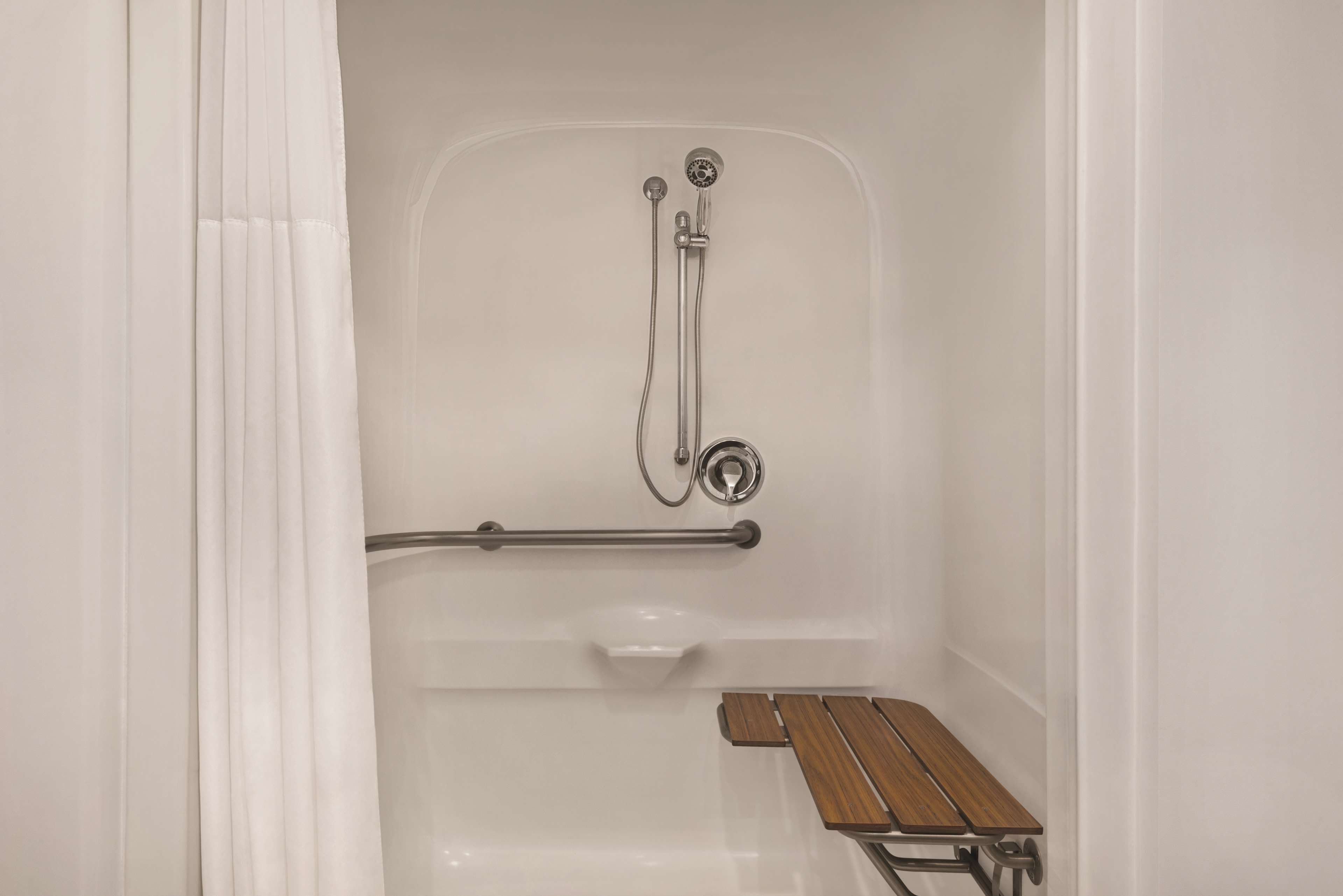 Country Inn & Suites by Radisson, Schaumburg, IL - Image 5