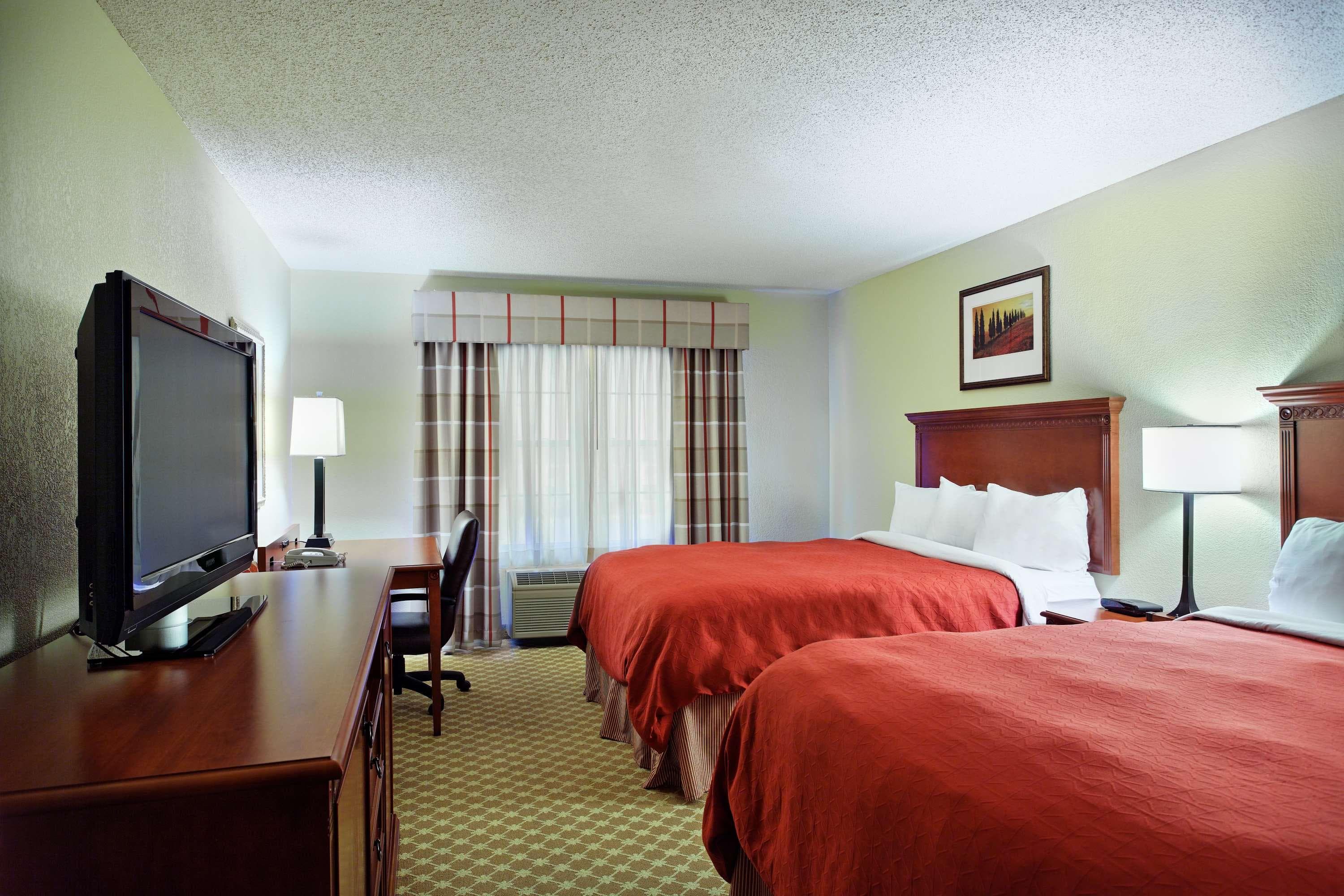 Country Inn & Suites by Radisson, Rock Falls, IL — 7