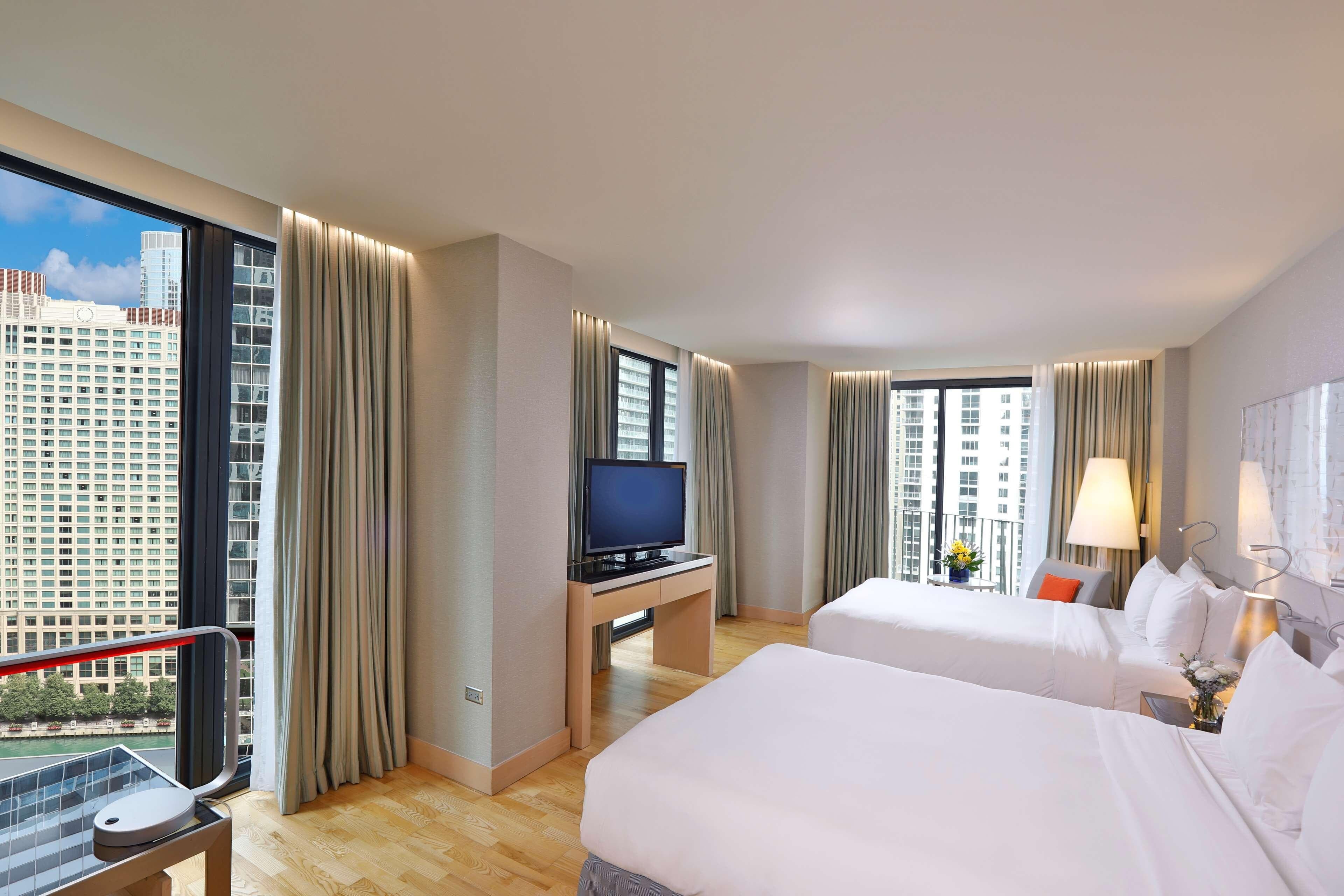 Radisson Blu Aqua Hotel, Chicago — 15