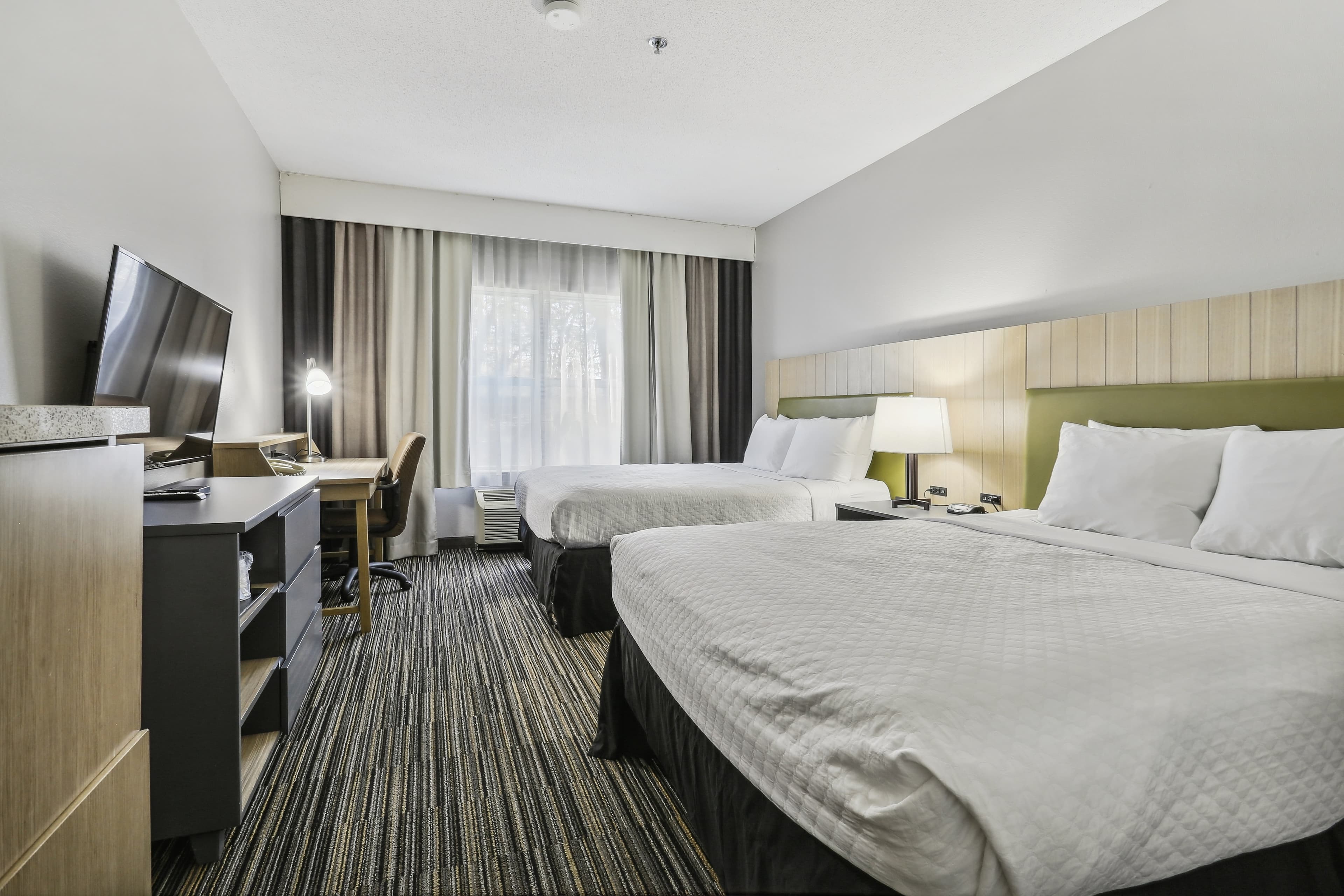 Country Inn & Suites by Radisson, Chicago O'Hare South, IL — 7