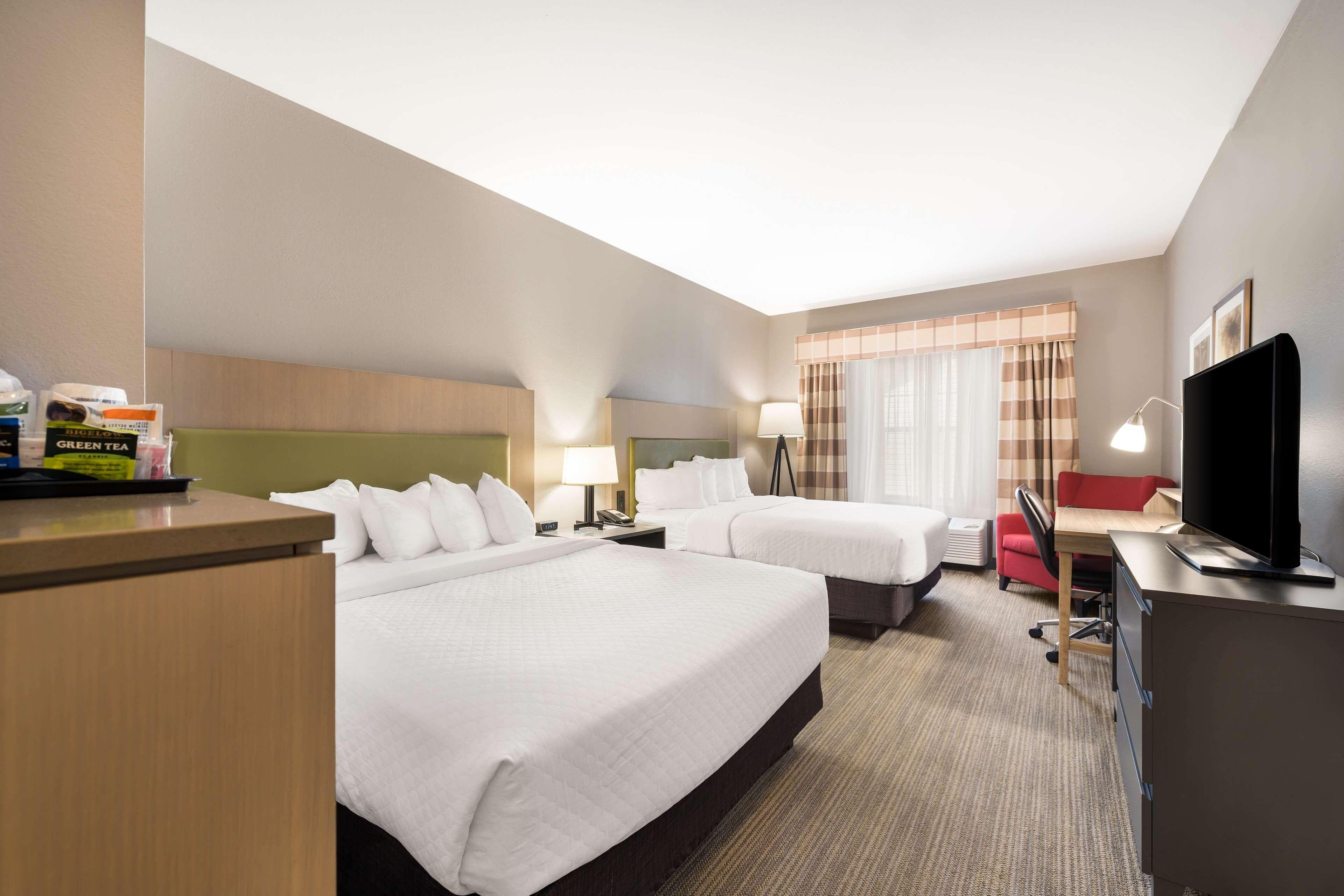 Country Inn & Suites by Radisson, Freeport, IL — 30