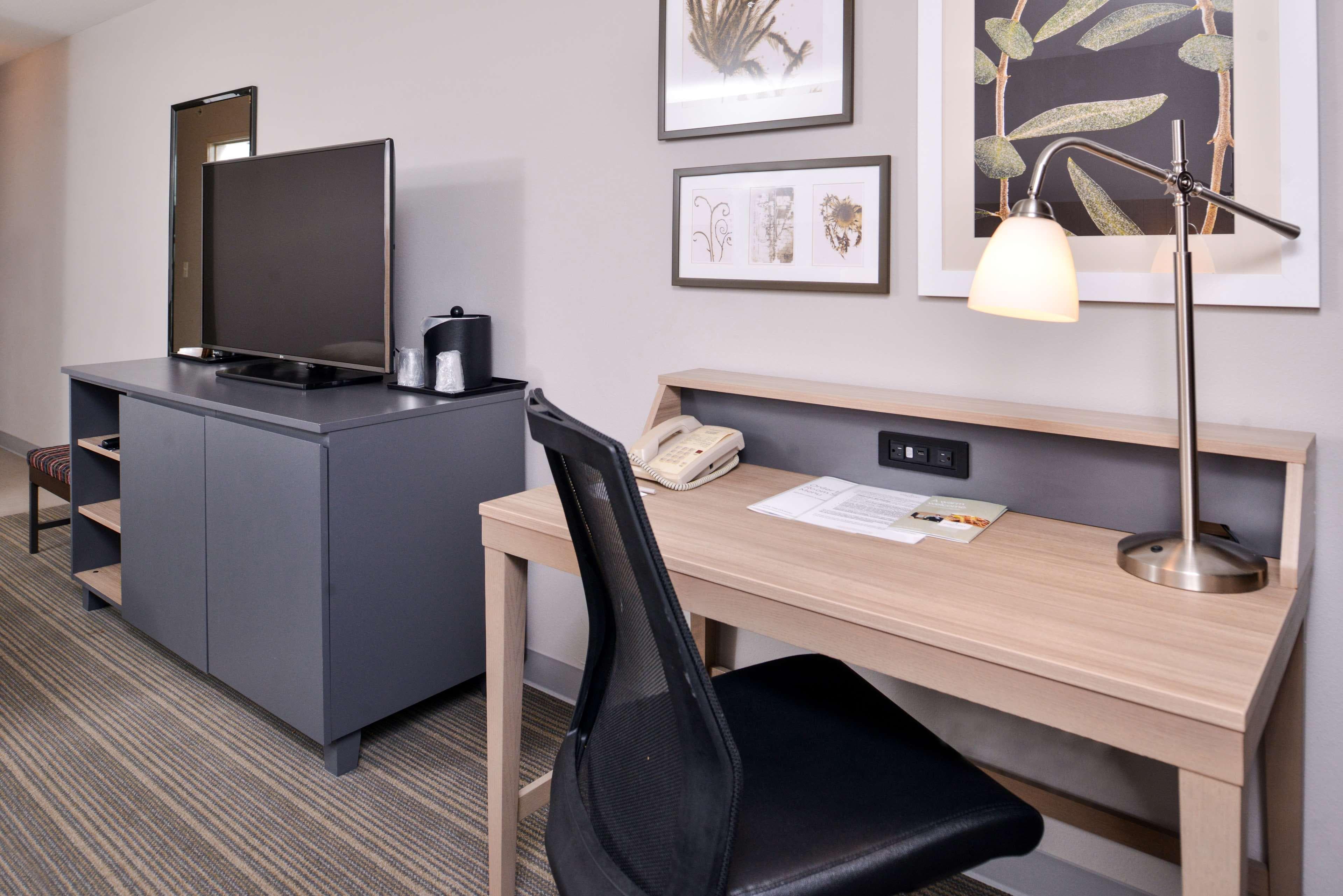 Country Inn & Suites by Radisson, Tinley Park, IL — 26