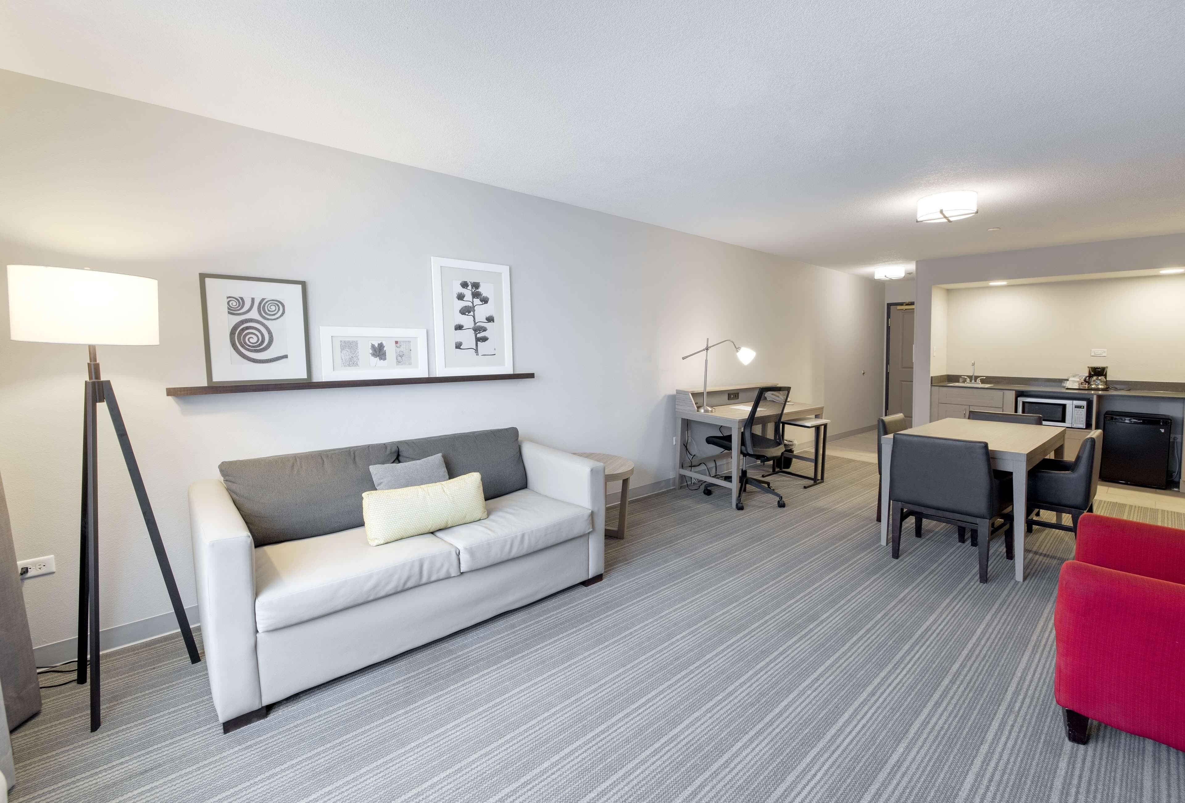 Country Inn & Suites by Radisson, Tinley Park, IL - Image 4