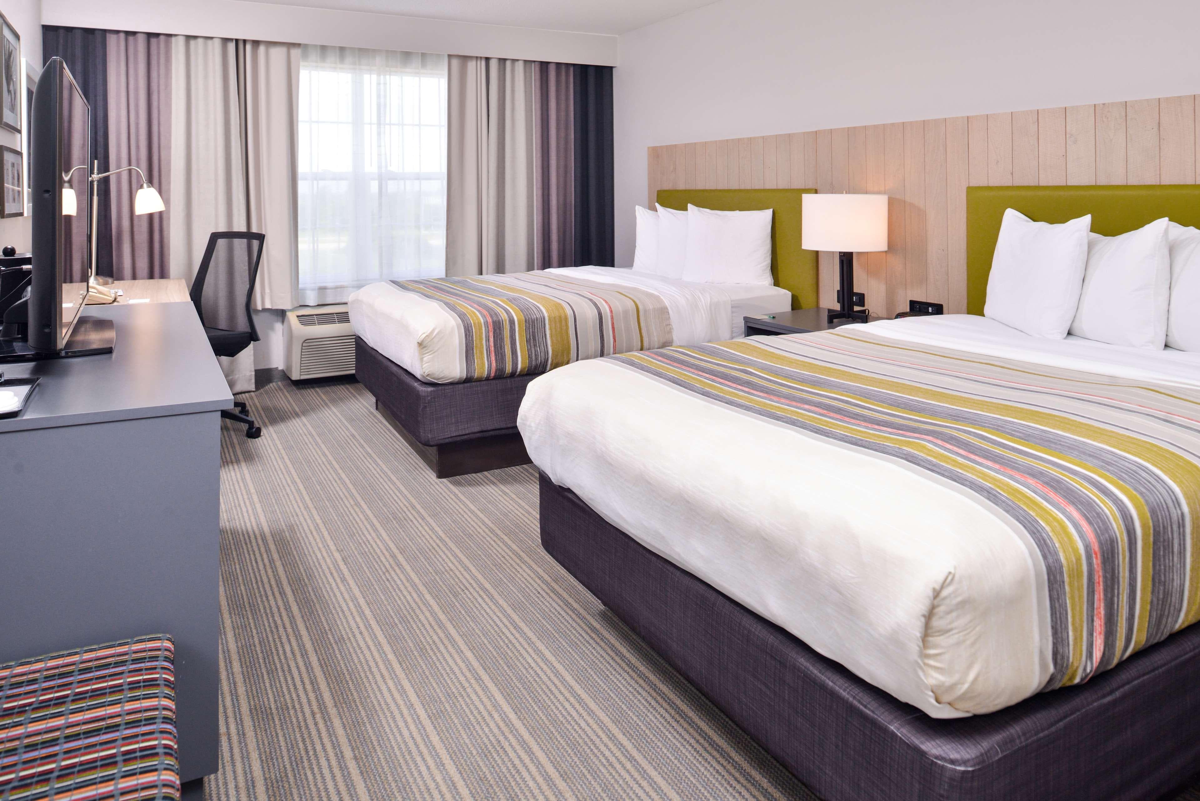 Country Inn & Suites by Radisson, Tinley Park, IL — 24